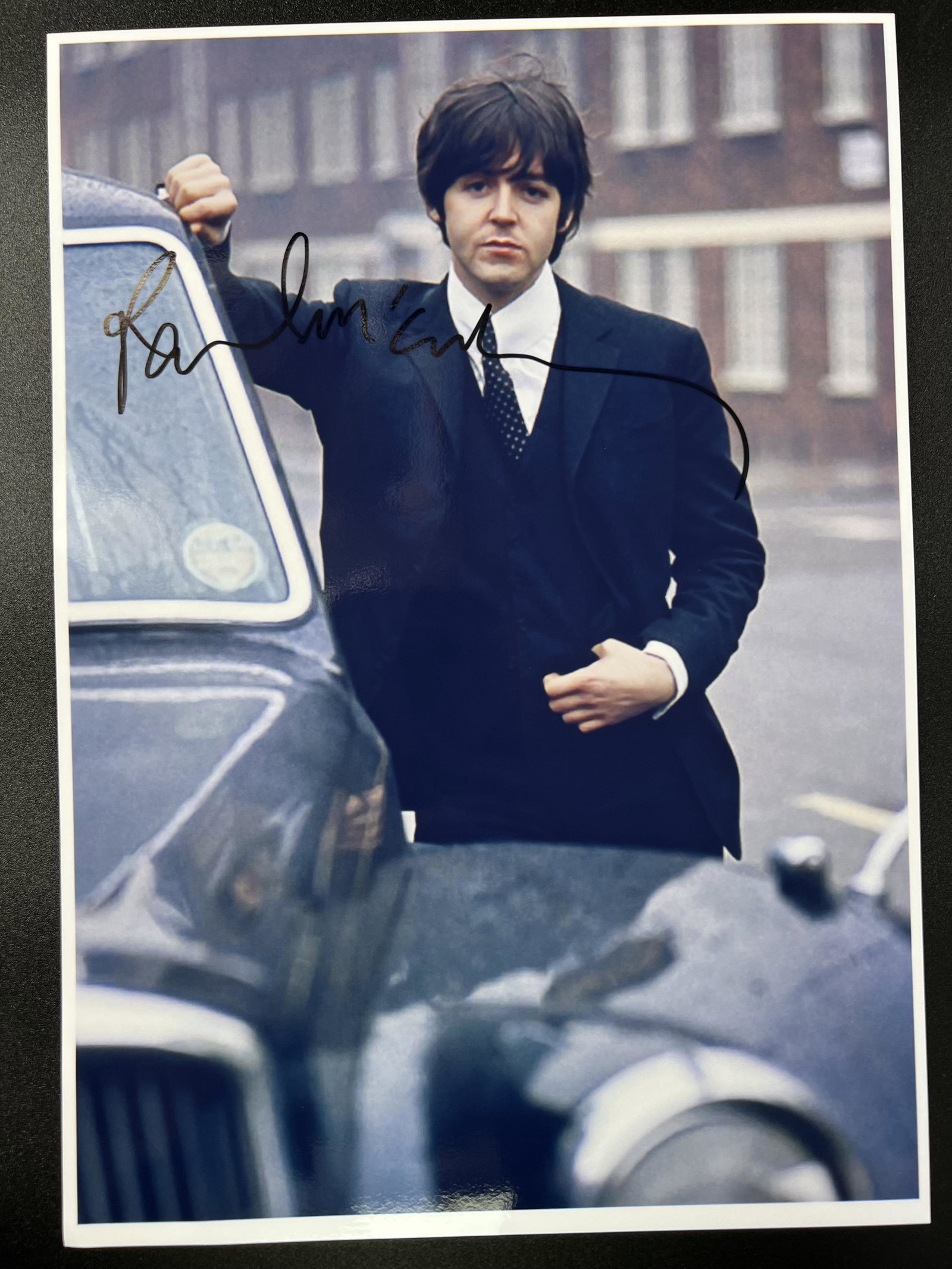 PAUL MCARTNEY SIGNED 8 X 10 (RA COA): PAUL MCARTNEY SIGNED 8 X 10 (RA COA)