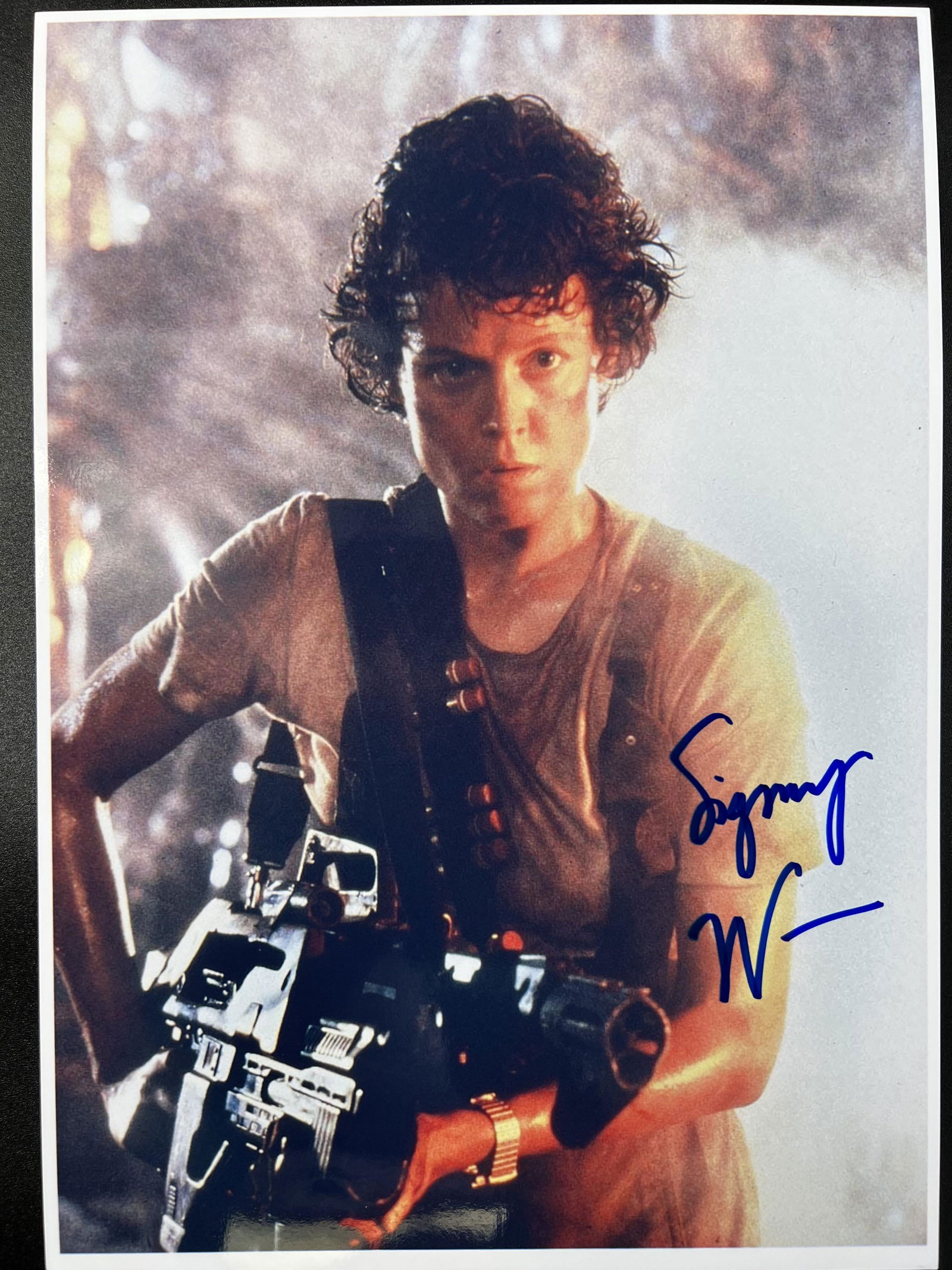 SIGOURNEY WEAVER SIGNED ALIENS 8 X 10 (RA COA) (1 of 2)