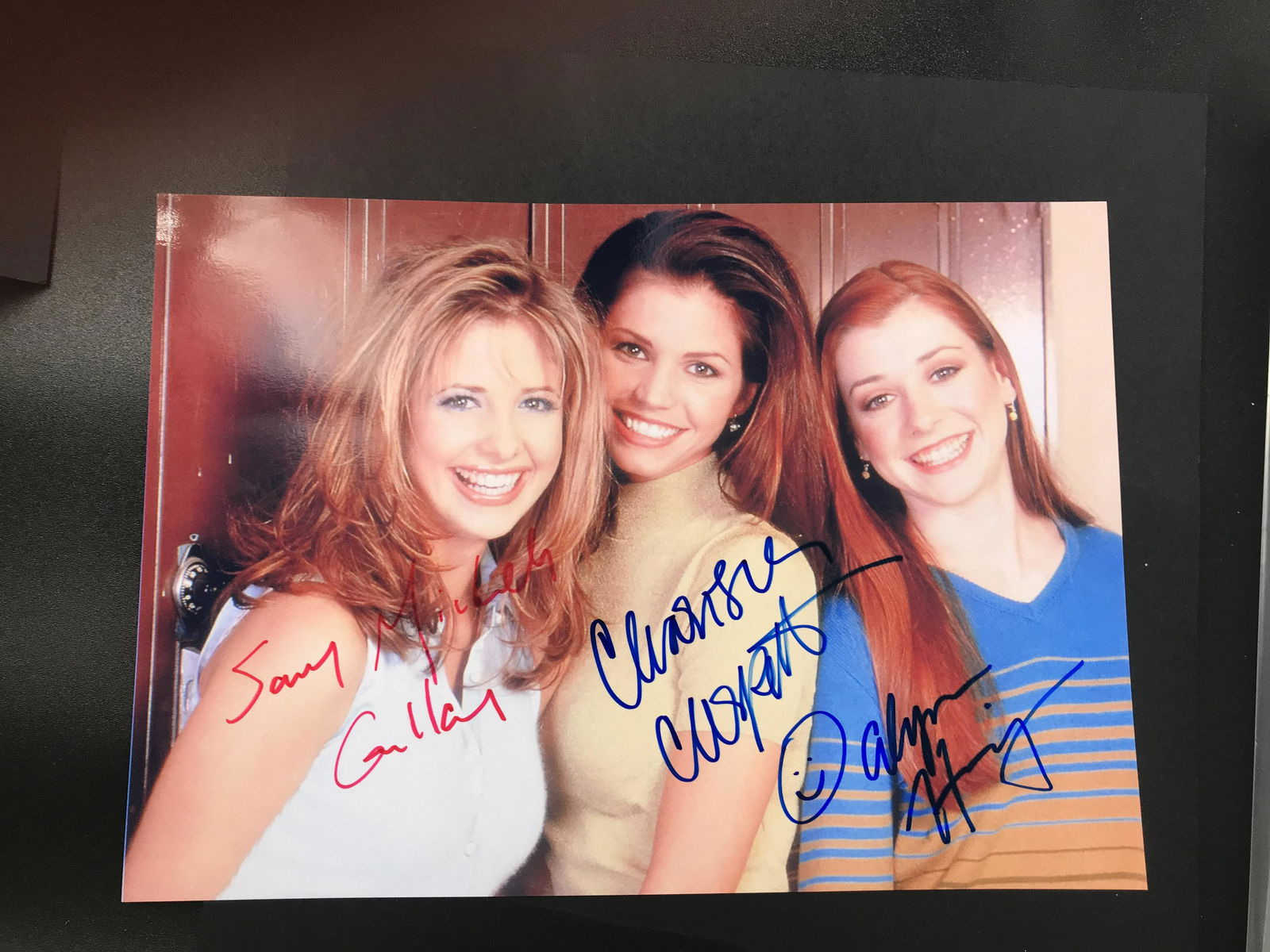 BUFFY THE VAMPIRE SLAYER CAST SIGNED 8  X 10 (RA COA) (1 of 2)