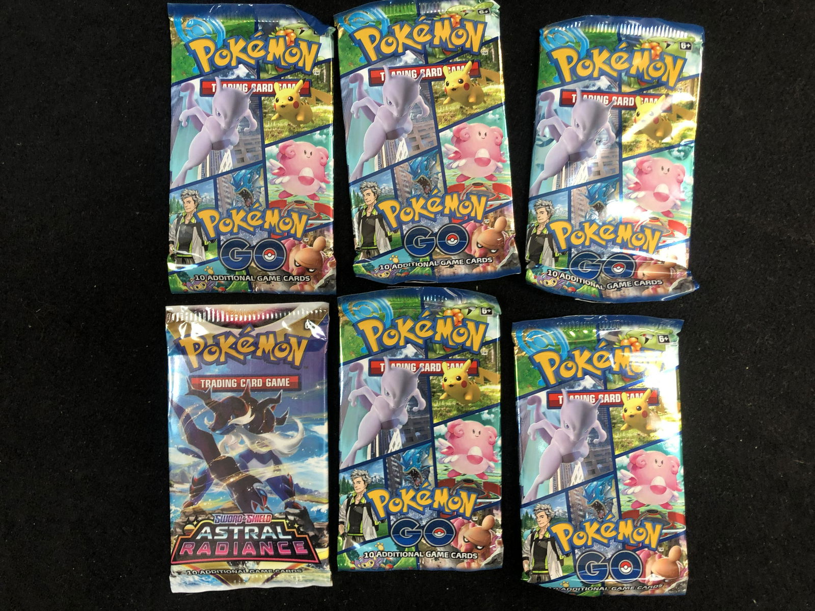 SEALED POKEMON TRADING CARDS LOT (1 of 1)