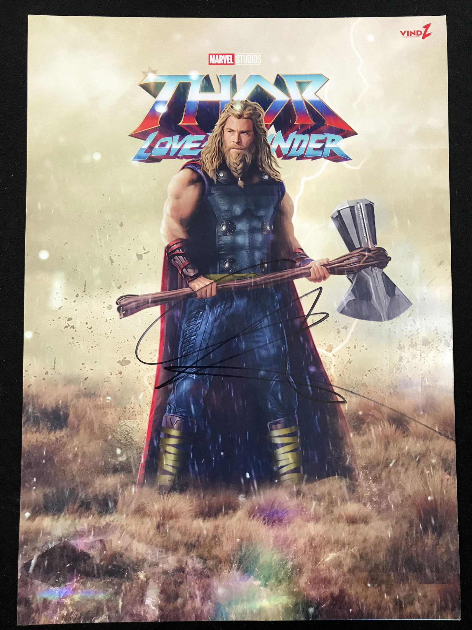 CHRIS HEMSWORTH SIGNED THOR 8 X 10 (RA COA) (1 of 2)