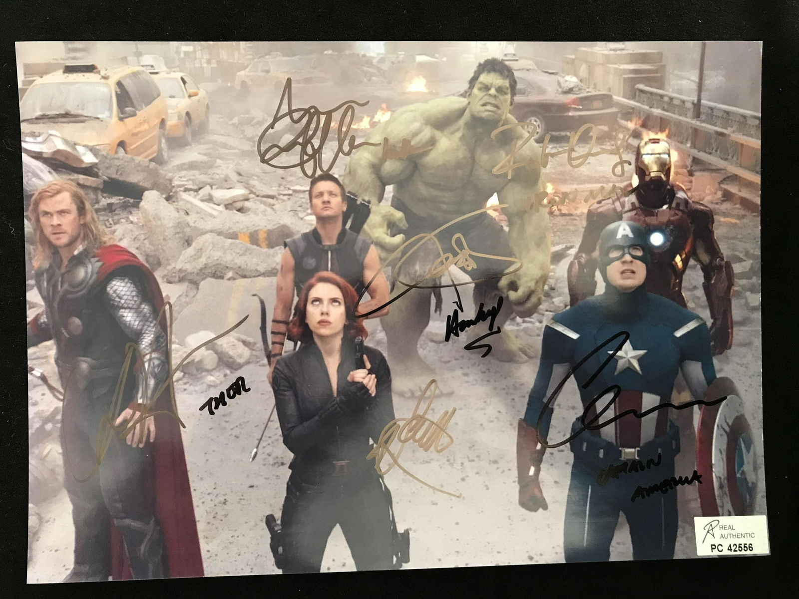 AVENGERS CAST SIGNED 8 X 10 (RA COA) (1 of 2)