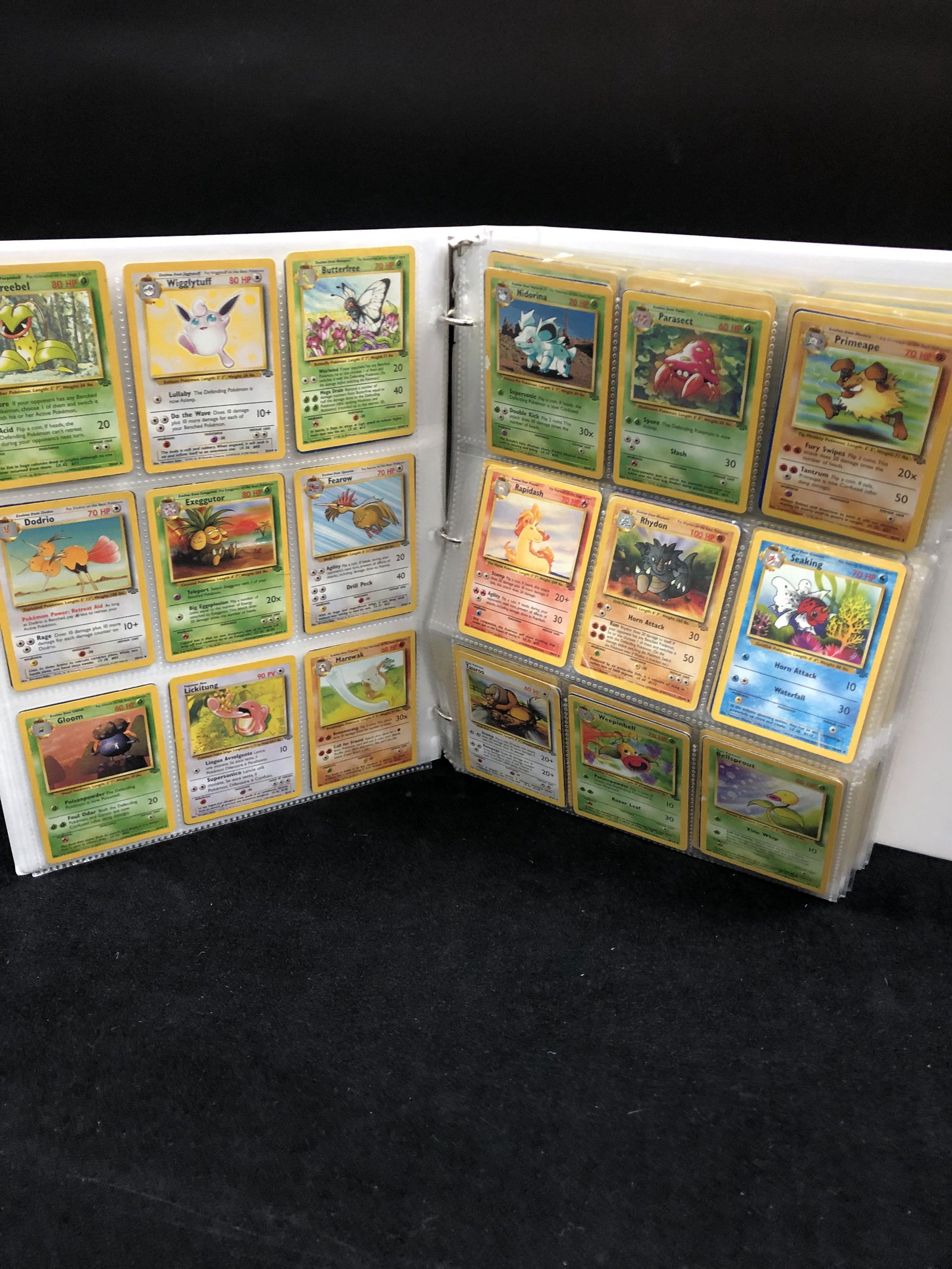 LARGE BINDER OF VINTAGE POKEMON CARDS (1 of 5)