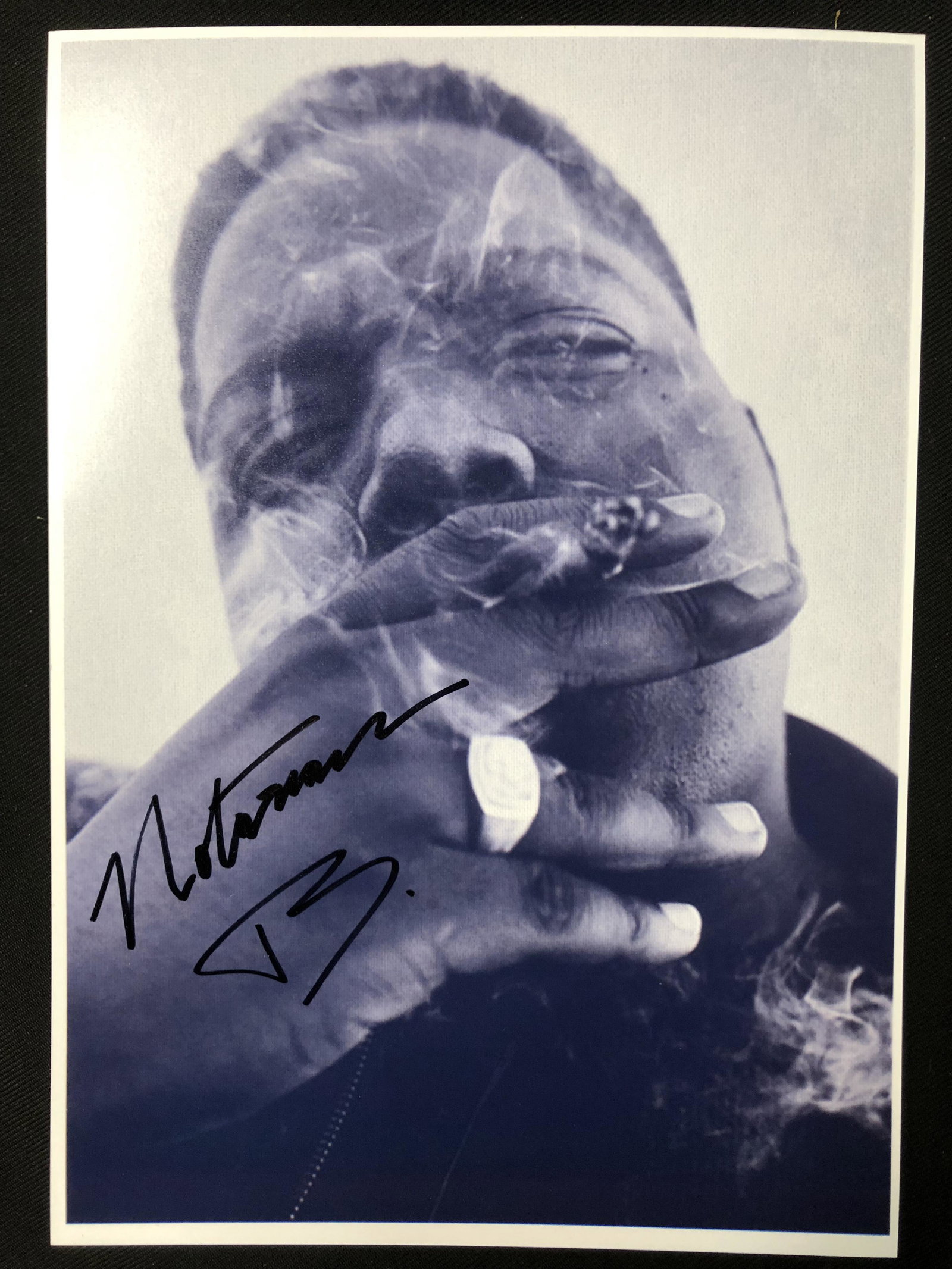 NOTORIOUS BIG SIGNED 8X10 PHOTO (RA COA): NOTORIOUS BIG SIGNED 8X10 PHOTO (RA COA)