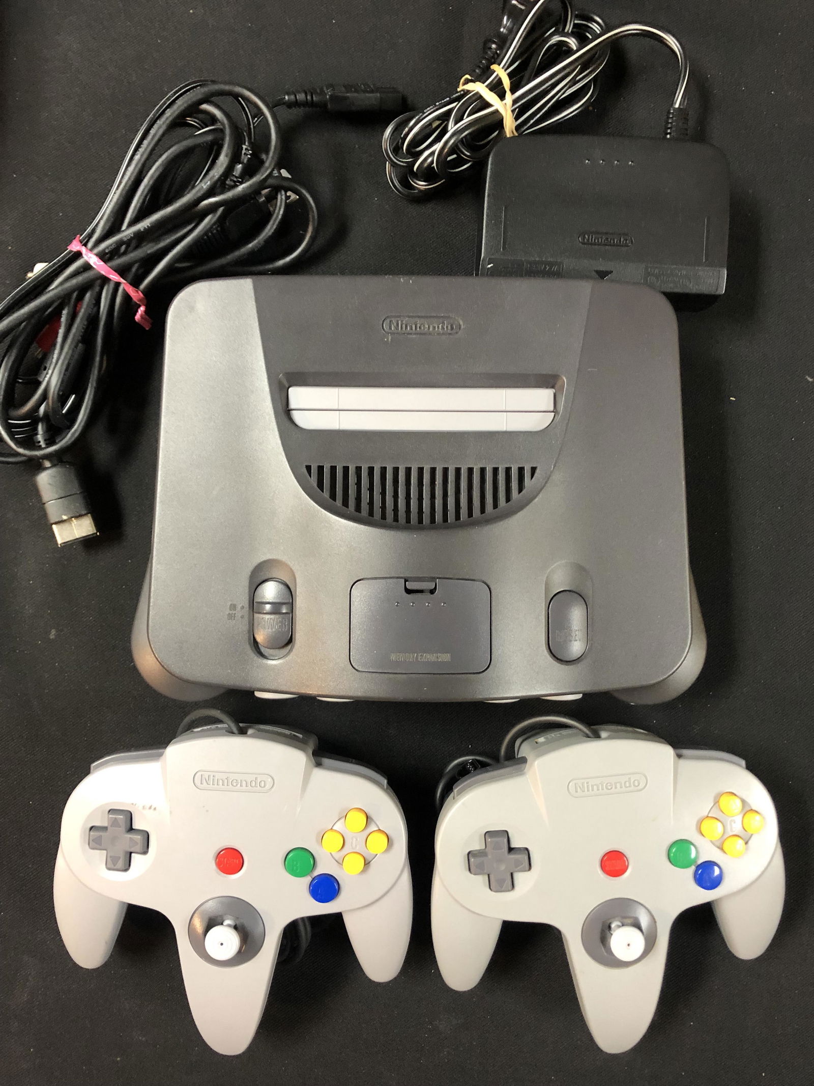 NINTENDO GAMING SYSTEM w/ CONTROLLERS (1 of 1)