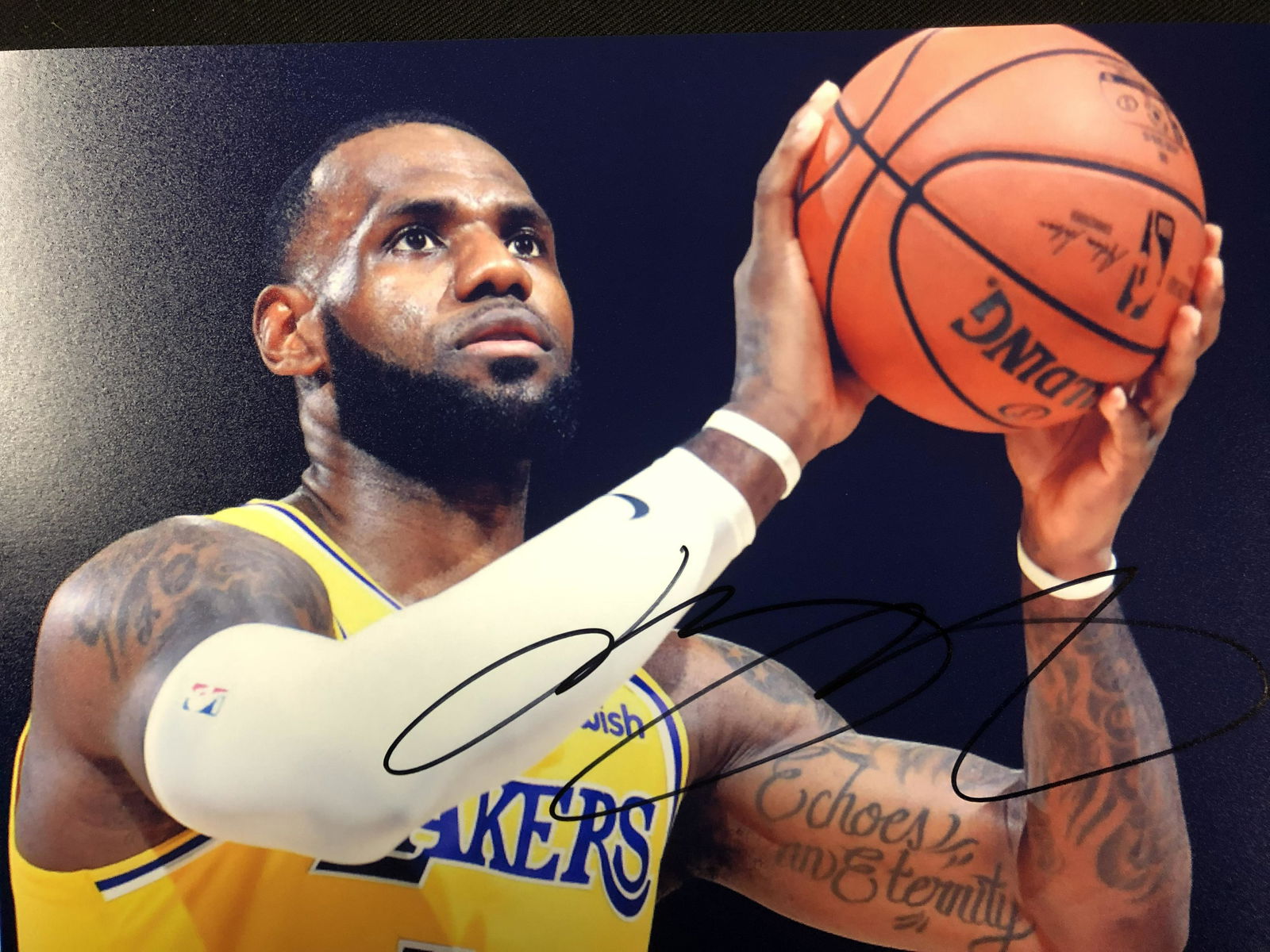 LEBRON JAMES SIGNED 8X10 PHOTO (RA COA) (1 of 2)