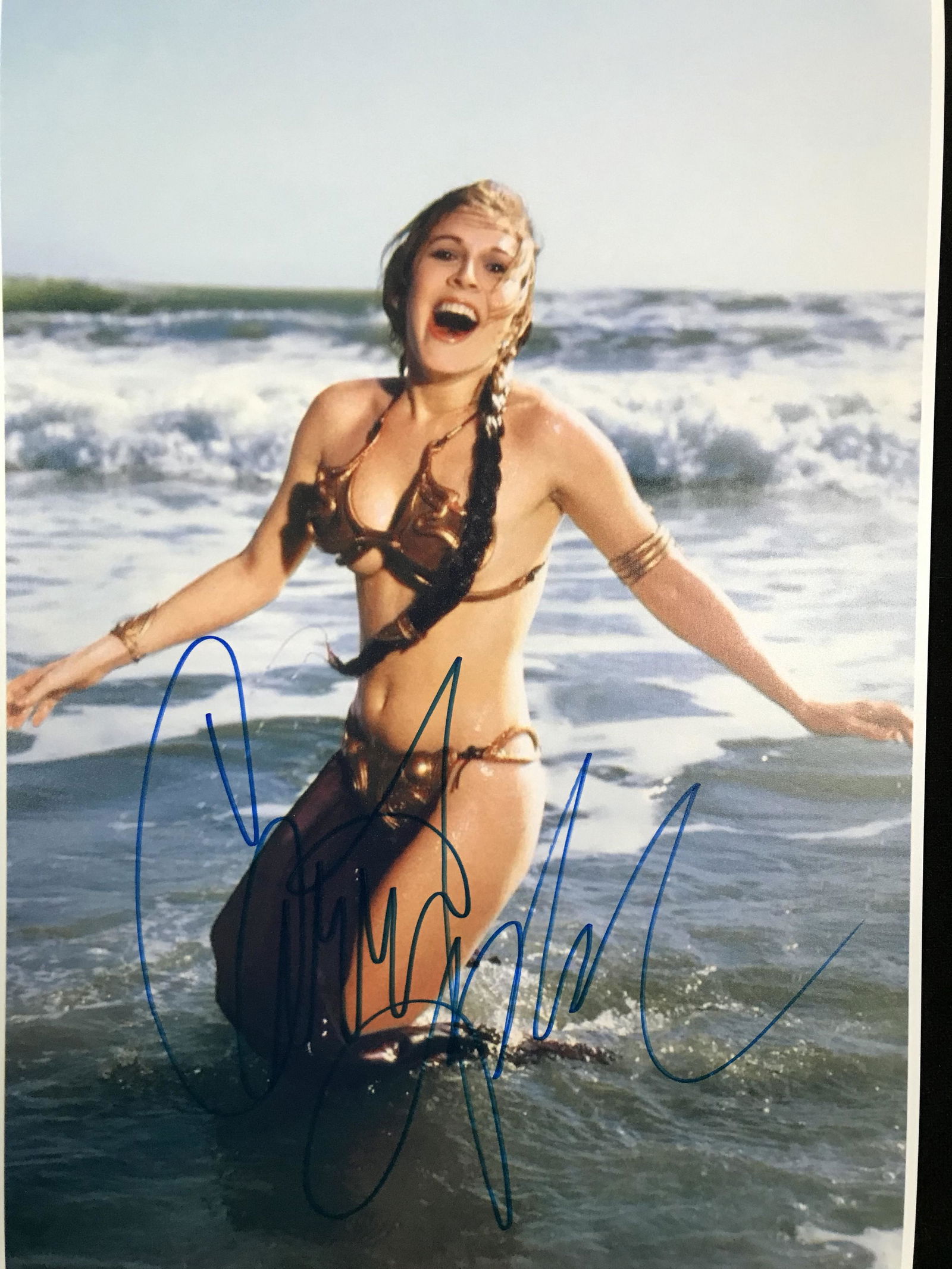 CARRIE FISHER SIGNED STAR WARS 8 X 10 (RA COA) (1 of 2)