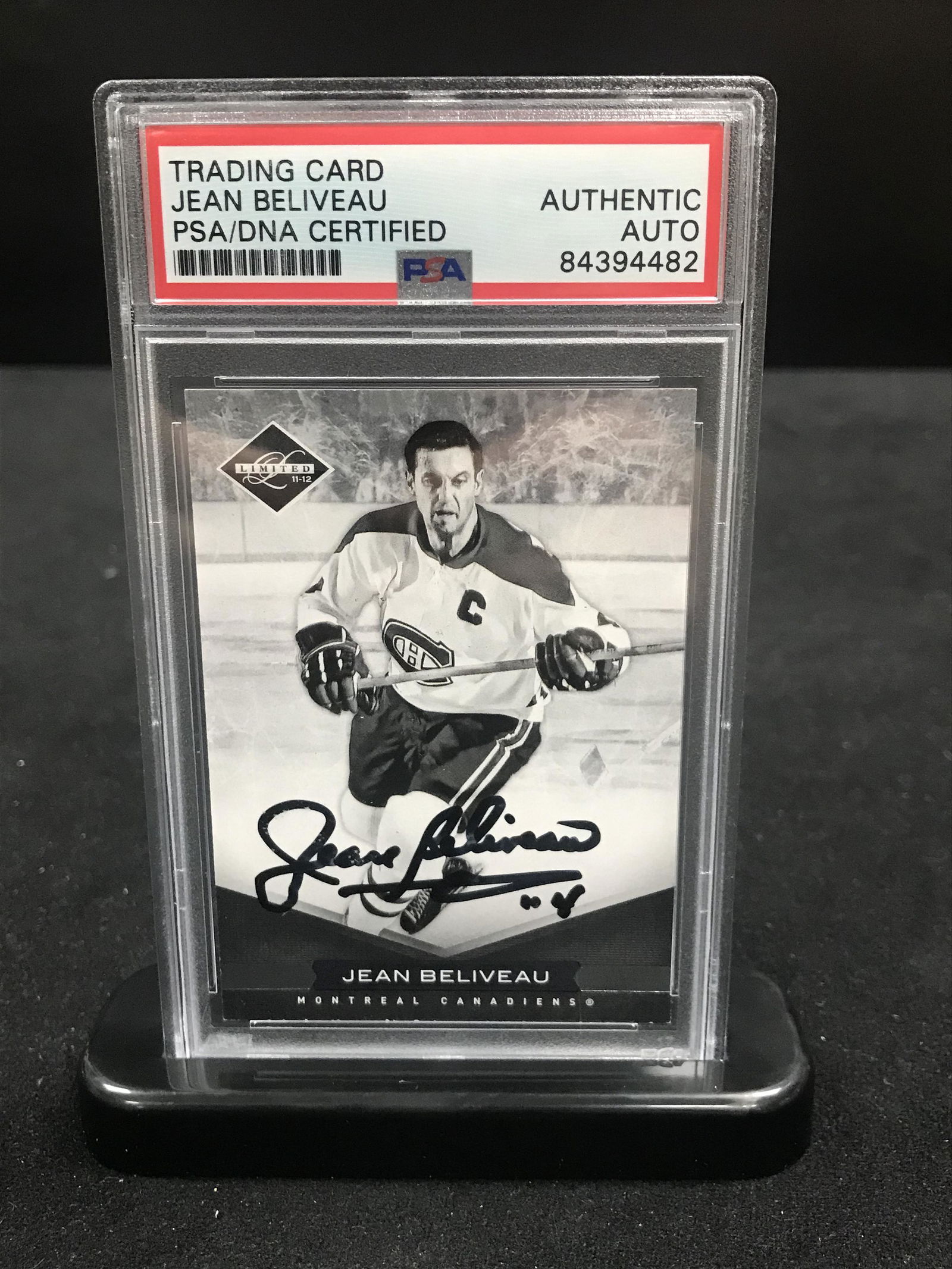 PANINI #19 JEAN BELIVEAU SIGNED AND NUMBERED 289/299 GRADED BY PSA (1 of 2)