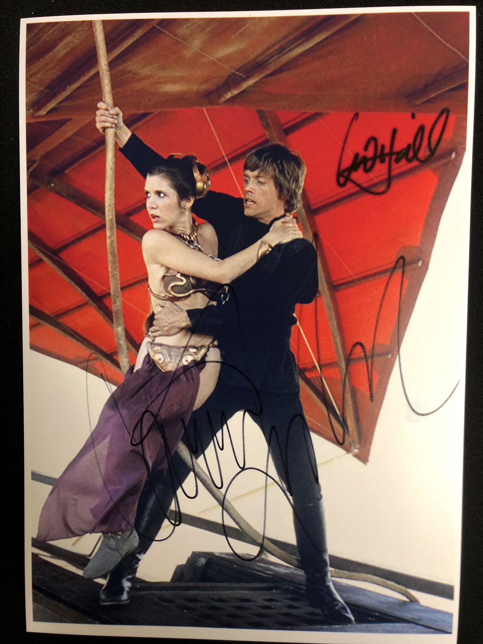 CARRIE FISHER AND MARK HAMILL SIGNED STAR WARS 8 X 10 (RA COA) (1 of 2)