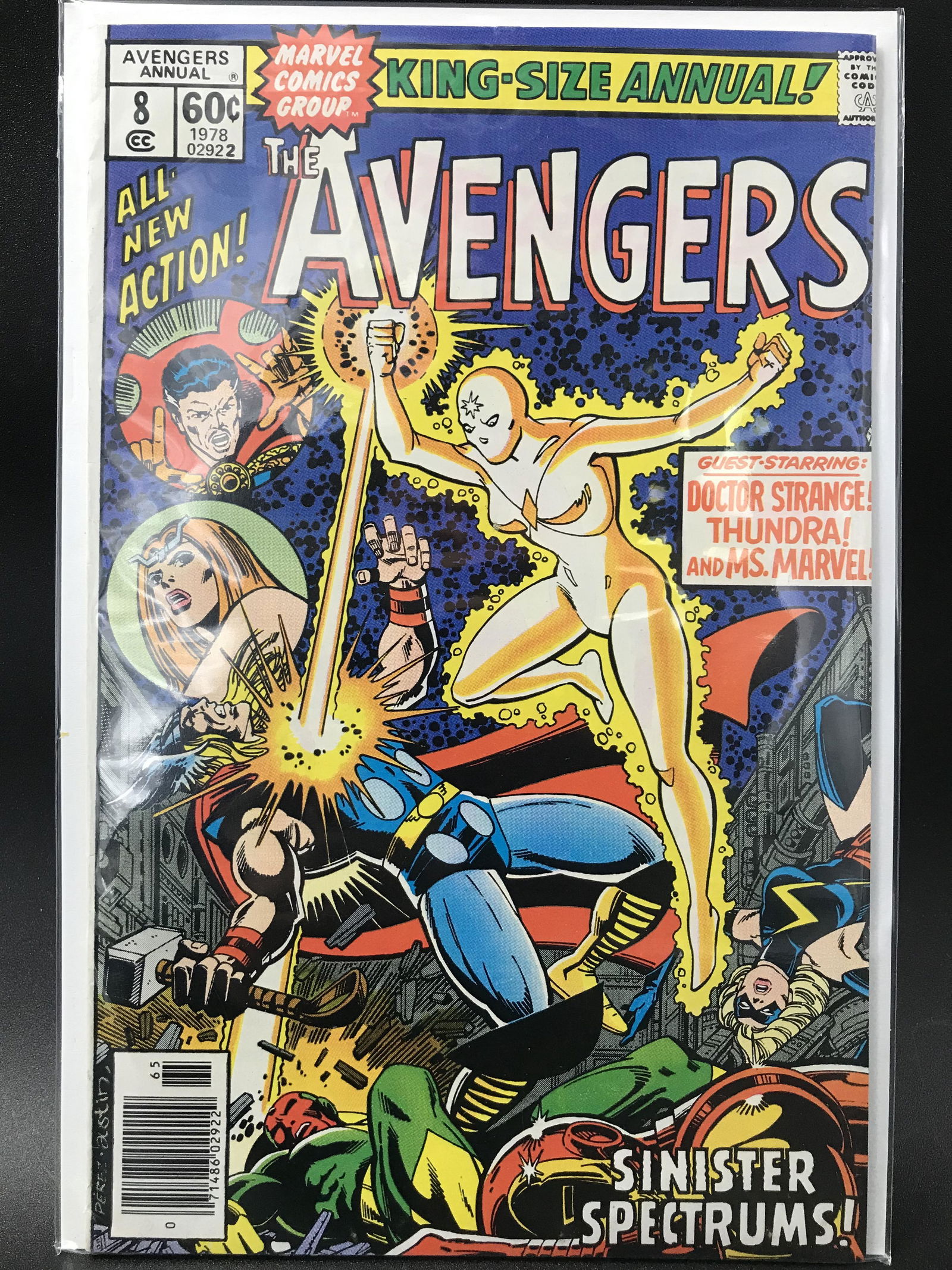 KING SIZE ANNUAL THE AVENGERS  #8  (MARVEL COMICS) (1 of 1)