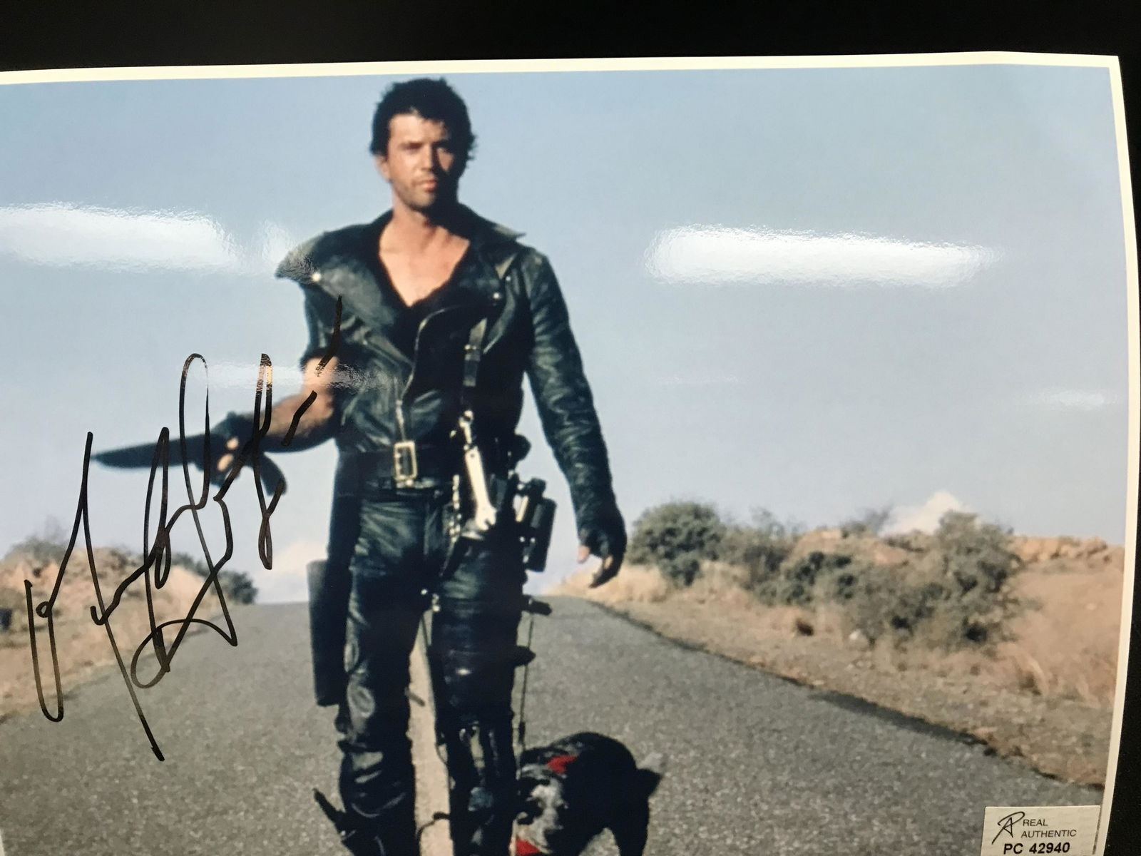 MEL GIBSON SIGNED MAD MAX 8 X 10 (RA COA) (1 of 2)