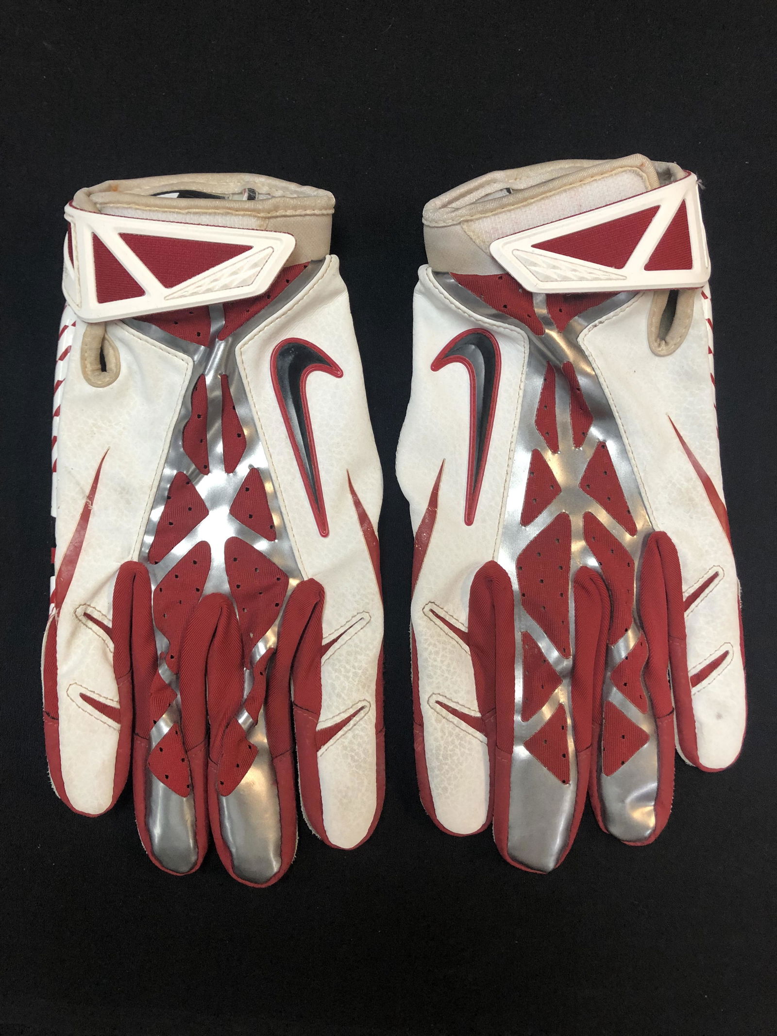 LARRY FITZGERALD DUAL SIGNED GAMES USED CUSTOM GLOVES WITH COA (1 of 3)