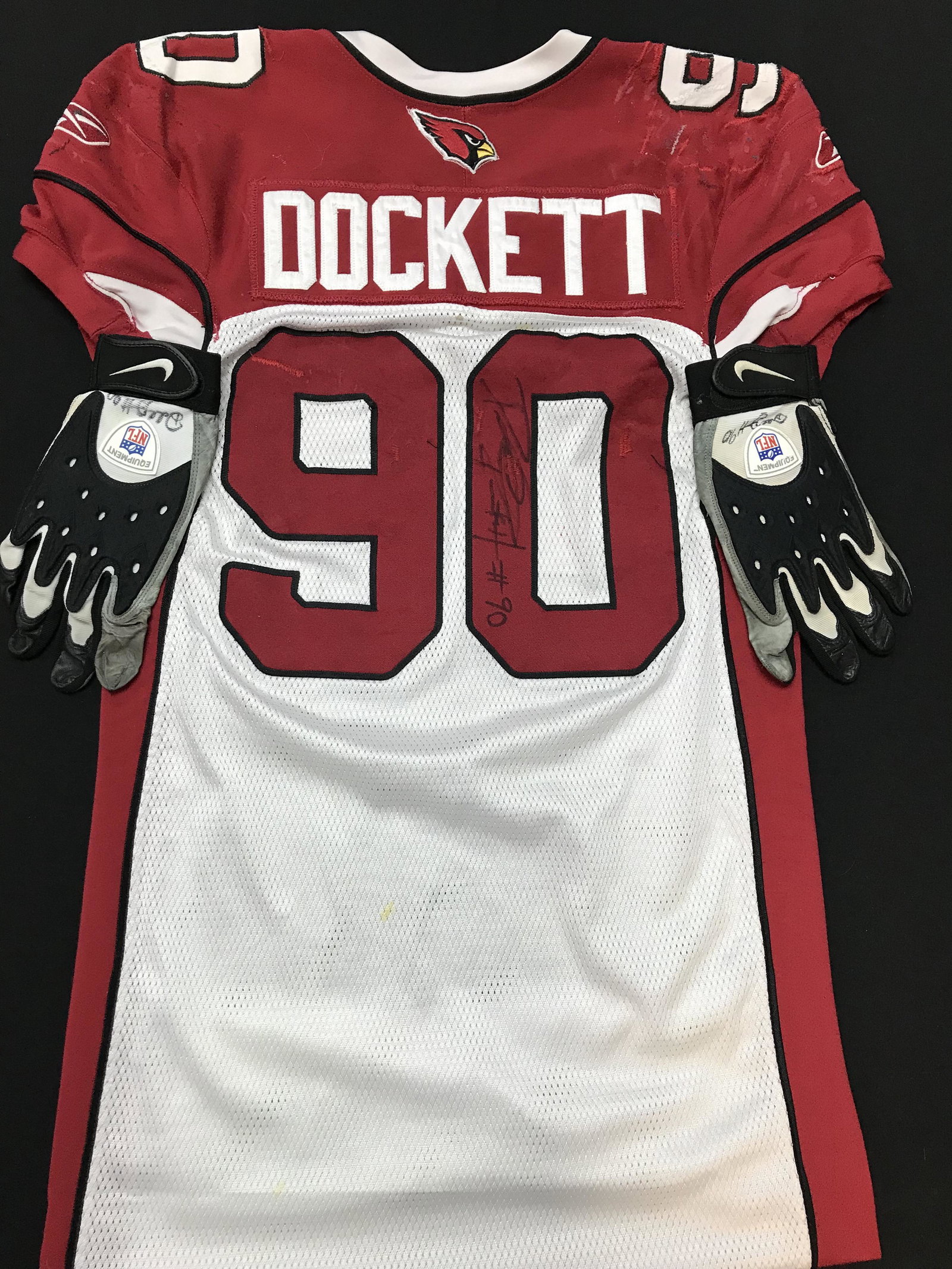 DARNELL DOCKETT  DUAL SIGNED GAME USED JERSEY AND GLOVES (MULTIPLE AUTHENTICATIONS) (1 of 8)