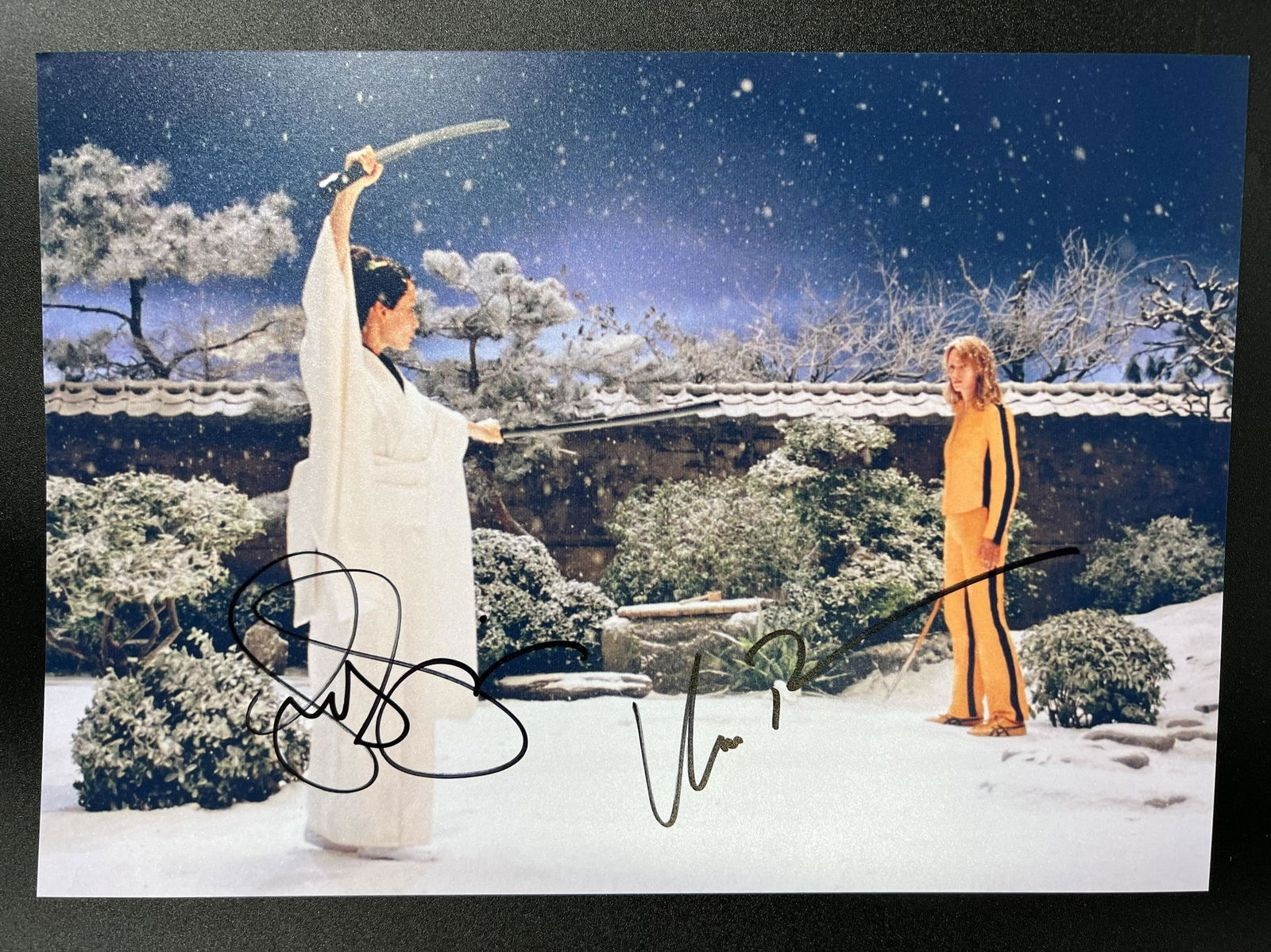 LUCY LIU AND UMA THURMAN "KILL BILL" SIGNED 8 X 10 (1 of 2)