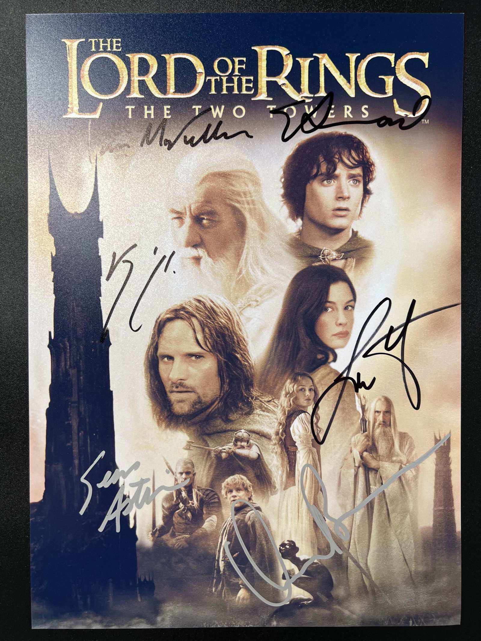 LORD OF THE RINGS CAST SIGNED 8 X 10 (RA COA) (1 of 2)