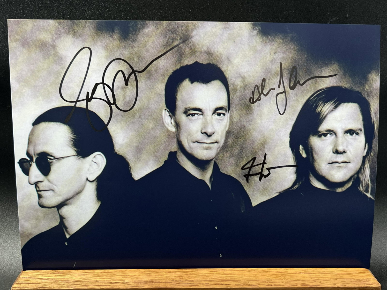STYX BAND SIGNED 8 X 10 (RA COA): STYX BAND SIGNED 8 X 10 (RA COA)