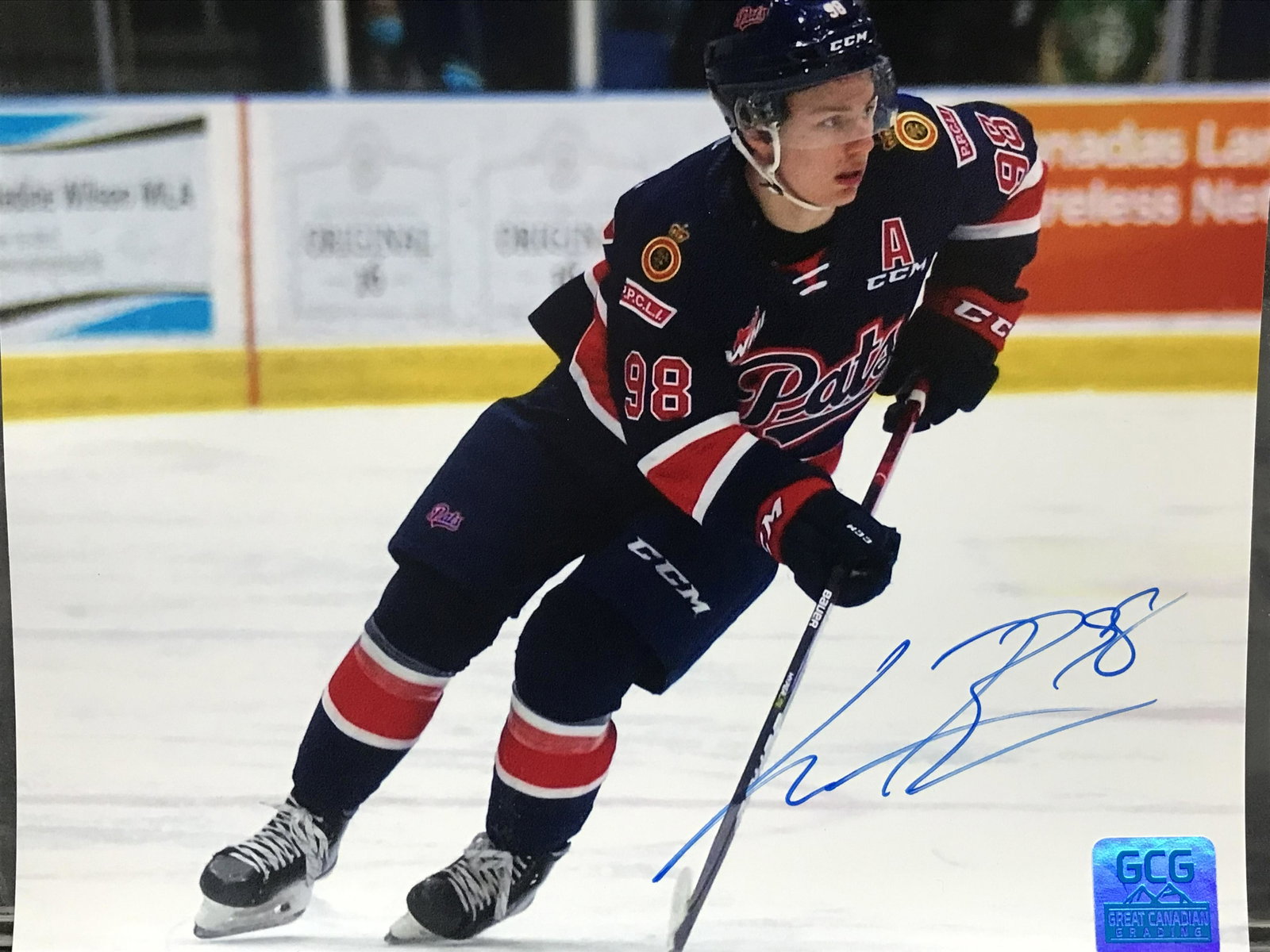 CONNOR BEDARD SIGNED 8 X 10 (GCG HOLO): CONNOR BEDARD SIGNED 8 X 10 (GCG HOLO)