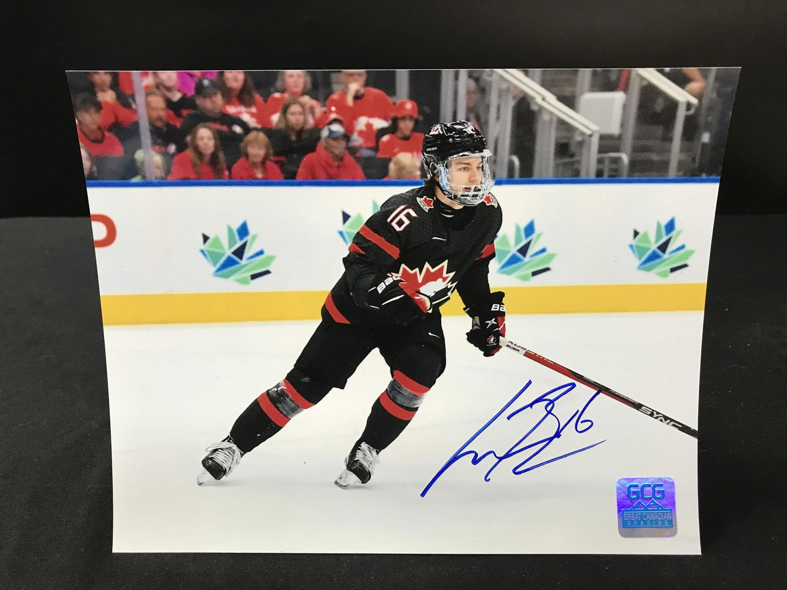 CONNOR BEDARD SIGNED TEAM CANADA 8 X 10 (GCG HOLO): CONNOR BEDARD SIGNED TEAM CANADA 8 X 10 (GCG HOLO)