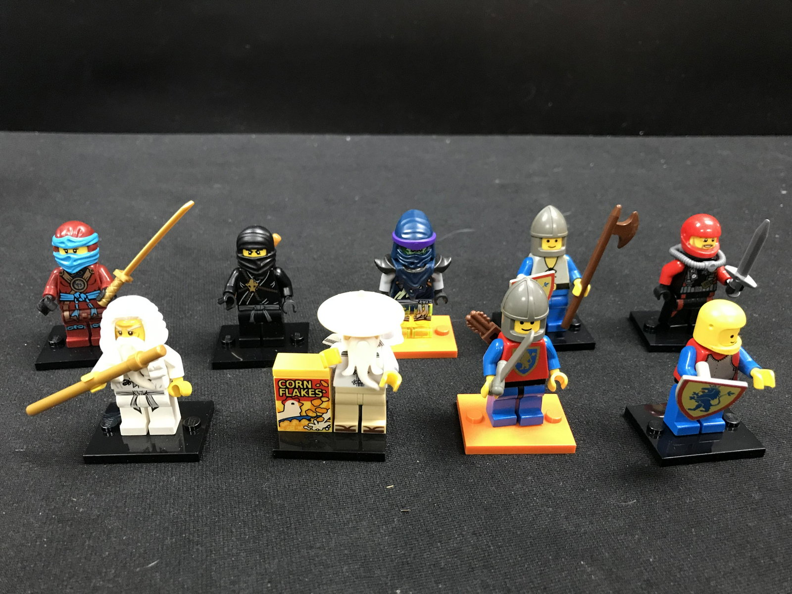 LOT OF LEGO MINI FIGURES WARRIORS: LOT OF LEGO MINI FIGURES WARRIORS