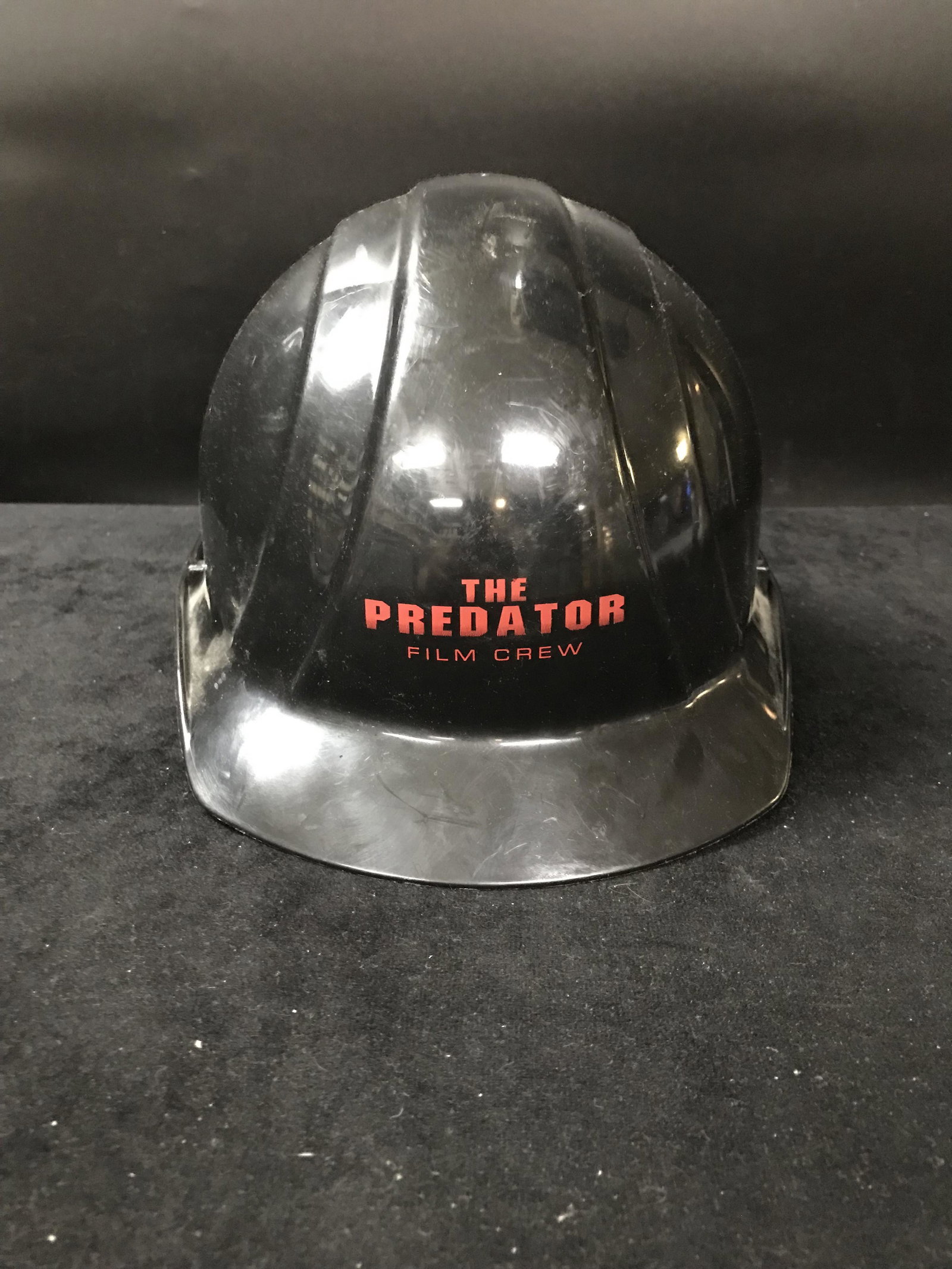 THE PREDATOR MOVIE FILM CREW GIFT (RARE): THE PREDATOR MOVIE FILM CREW GIFT (RARE)