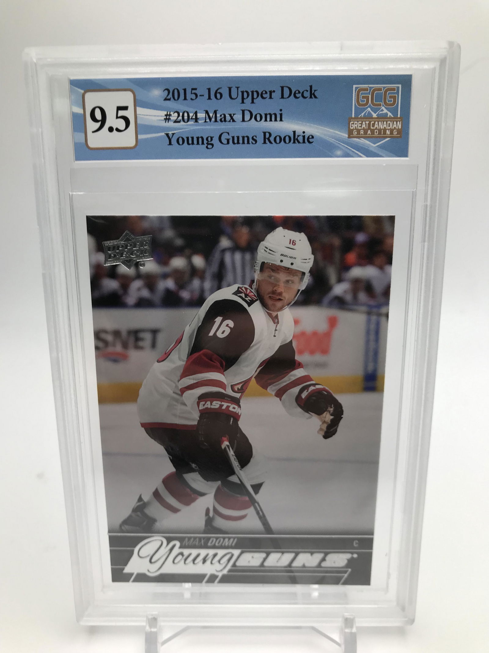 2015-16 UPPER DECK NO. 204 MAX DOMI YOUNG GUNS RC (GCG 9.5) (1 of 2)