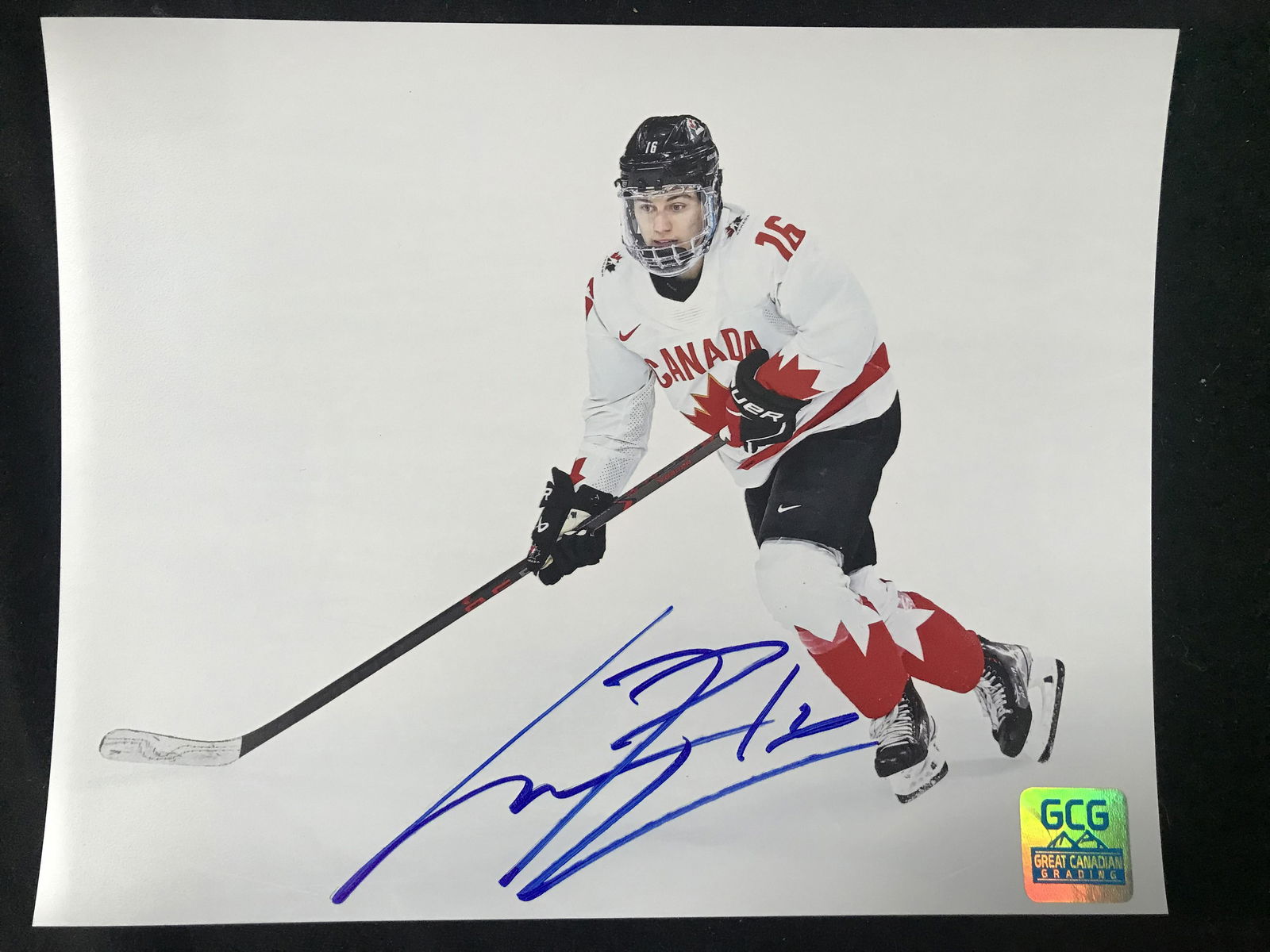 CONNOR BEDARD SIGNED TEAM CANADA 8 X 10 (GCG HOLO): CONNOR BEDARD SIGNED TEAM CANADA 8 X 10 (GCG HOLO)