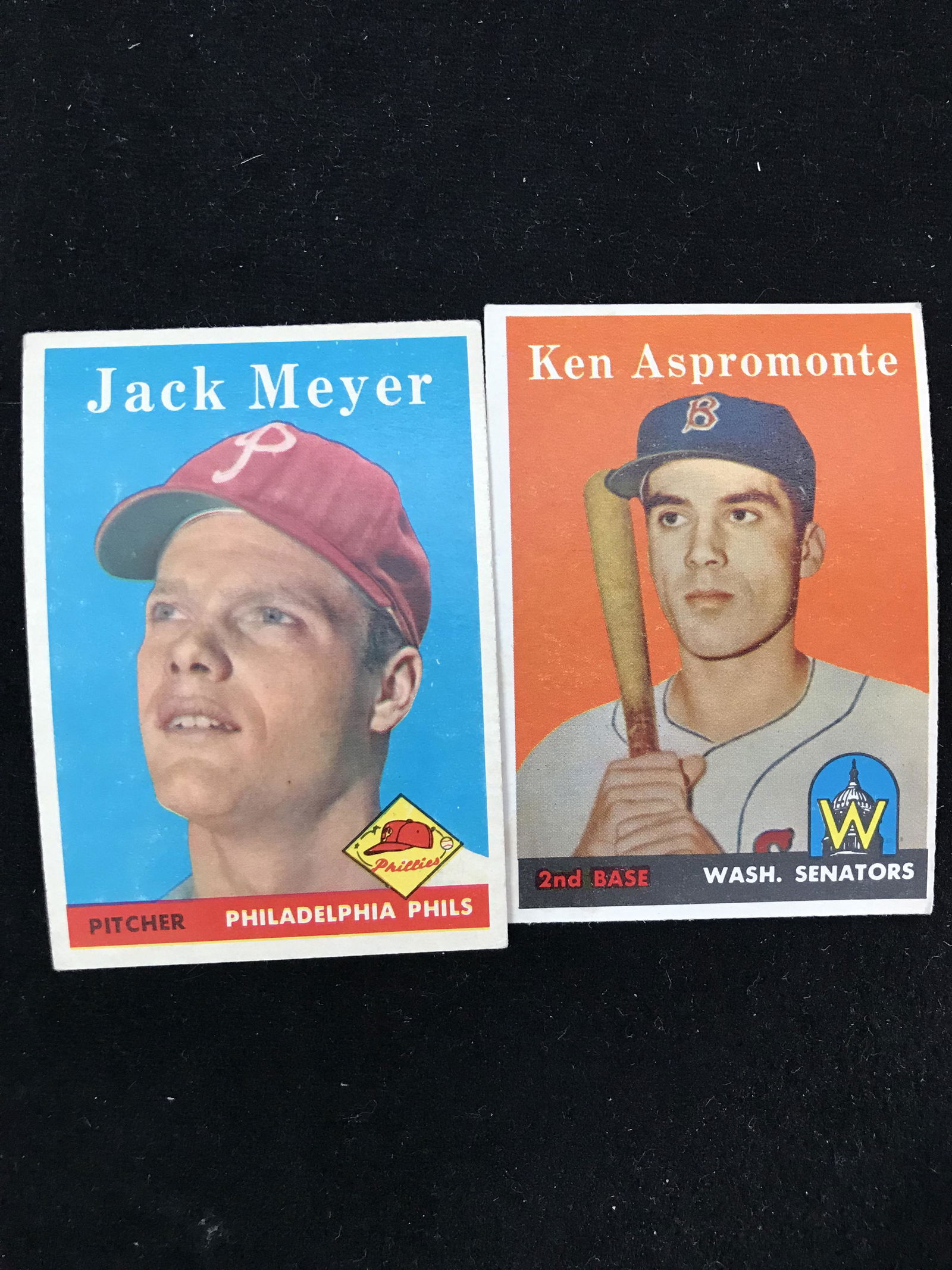 VINTAGE MLB BASEBALL 2 CARD LOT (1 of 2)