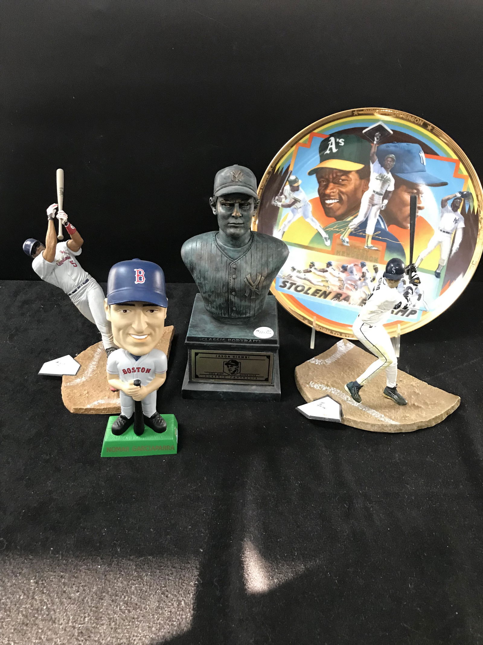 LOT OF BASEBALL MEMORABILIA: 1