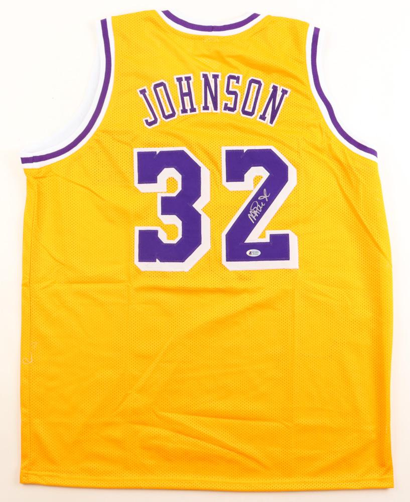MAGIC JOHNSON SIGNED BASKETBALL JERSEY (BECKETT COA) (1 of 3)
