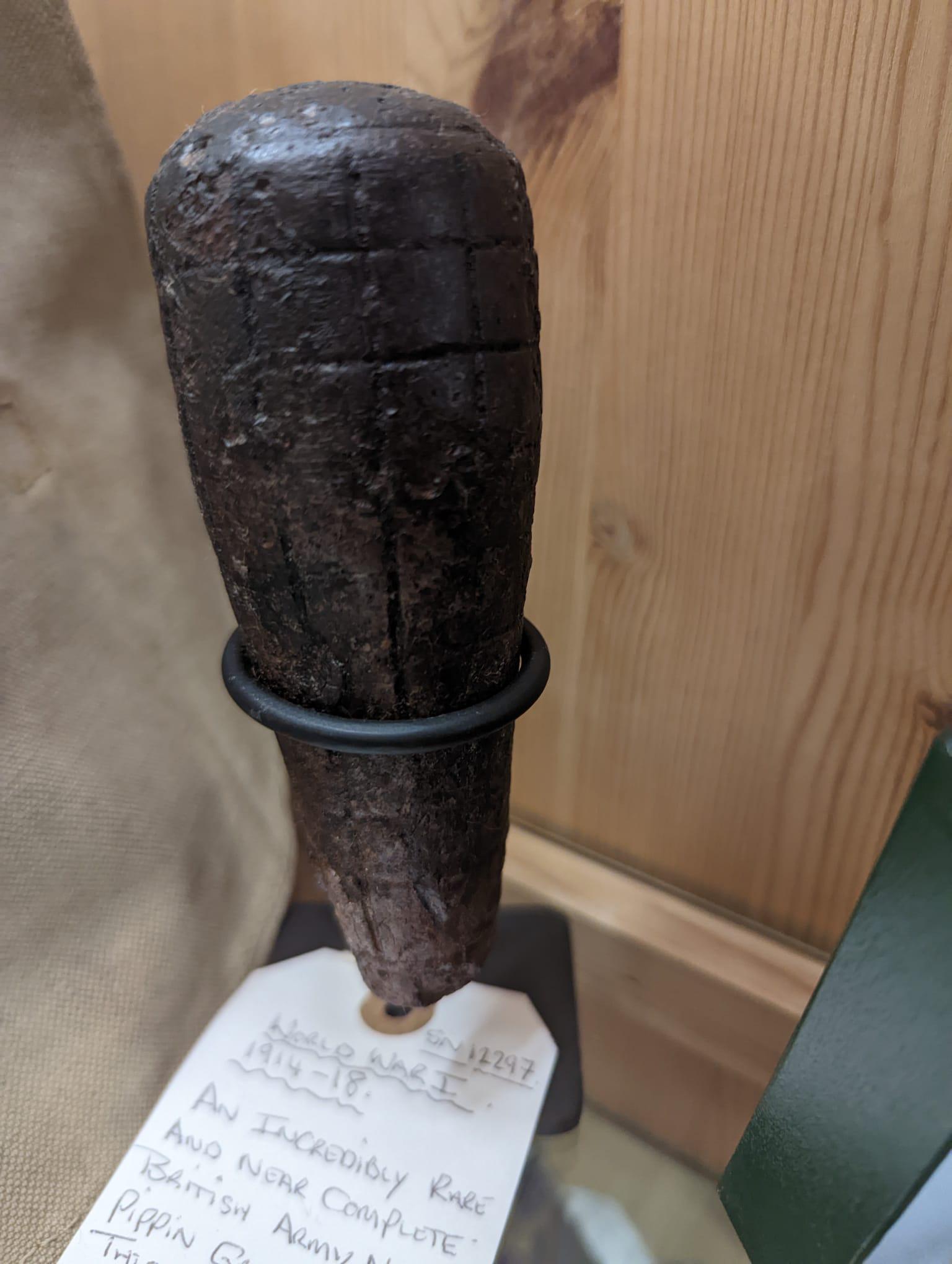 VERY RARE WW1 BRITISH ARMY NEWTON PIPPIN GRENADE NEAR COMPLETE: THID GRENADE WAS THE FORE RUNNER OF THE MILLS BOMB AND SUCH VERY RARE. PRODUCED IN FRANCE BY CAPT. HENRY NEWTON ONLY 80,000 EVER PRODUCED