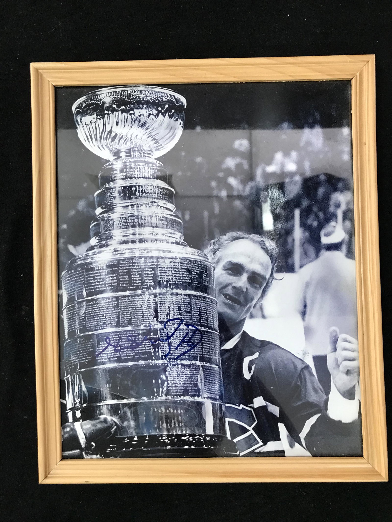 HENRI RICHARD SIGNED 8X10 (GCG HOLO): 1