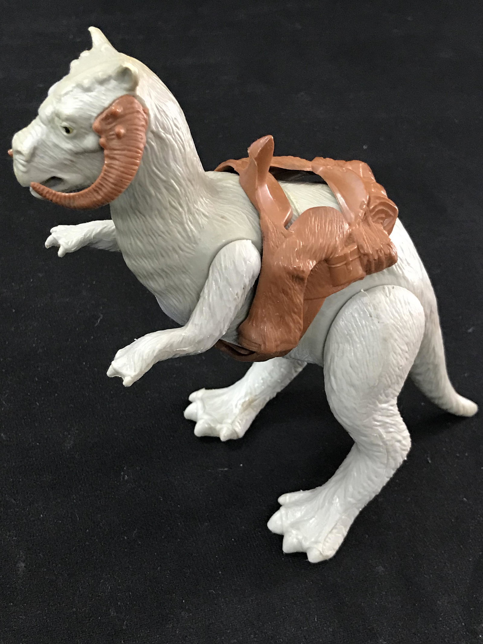 VINTAGE 1979 KENNER STAR WARS TAUNTAUN FIGURE WITH SADDLE AND REIGNS (1 of 3)