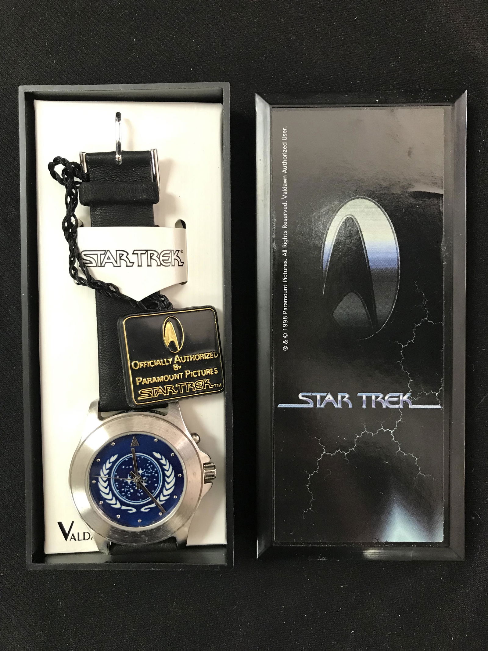 NEW IN BOX MENS STAR TREK WATCH (1 of 1)