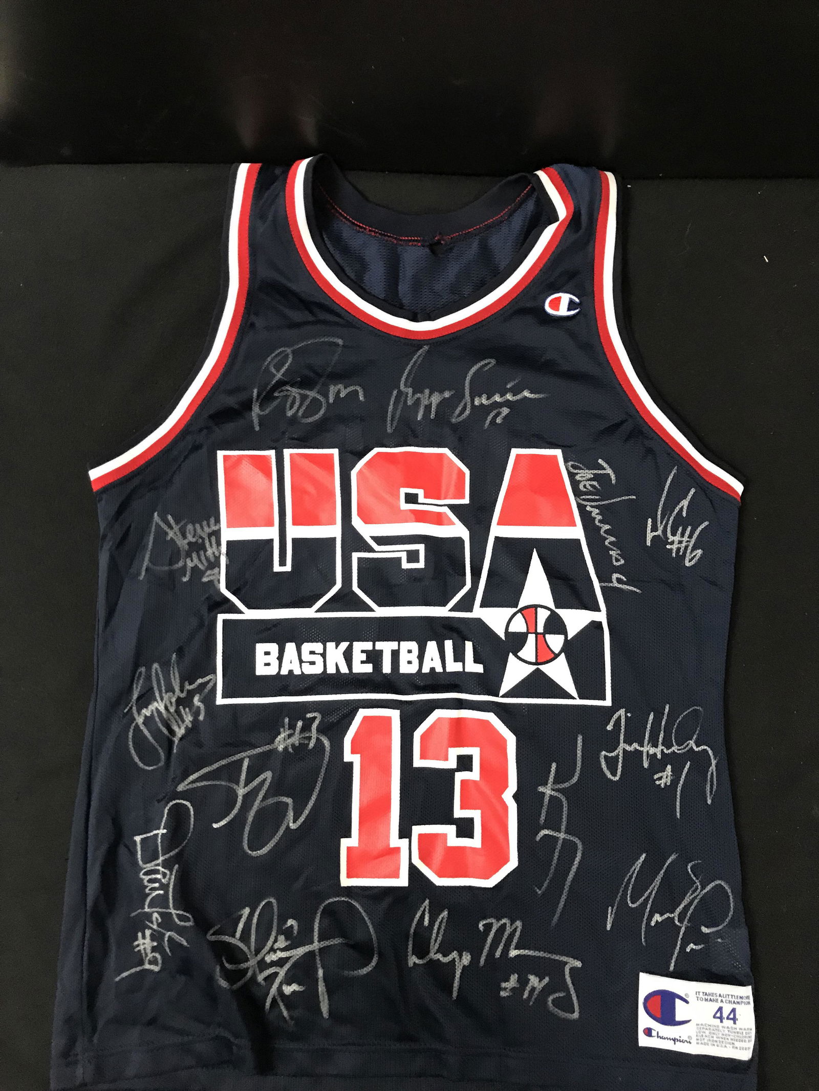 TEAM USA DREAM TEAM SIGNED BASKETBALL JERSEY (GCG HOLO) (1 of 6)