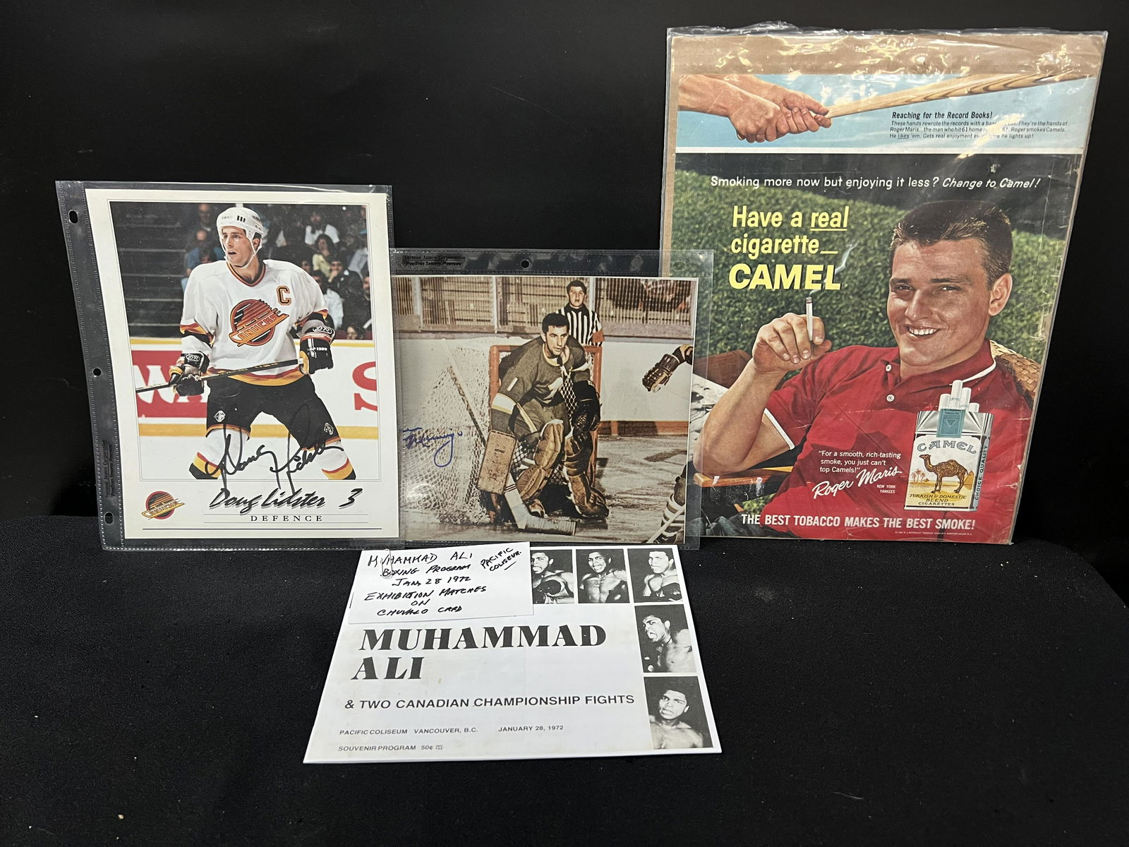 LOT OF HOCKEY/BOXING/BASEBALL MEMORABILIA: LOT OF HOCKEY/BOXING/BASEBALL MEMORABILIA