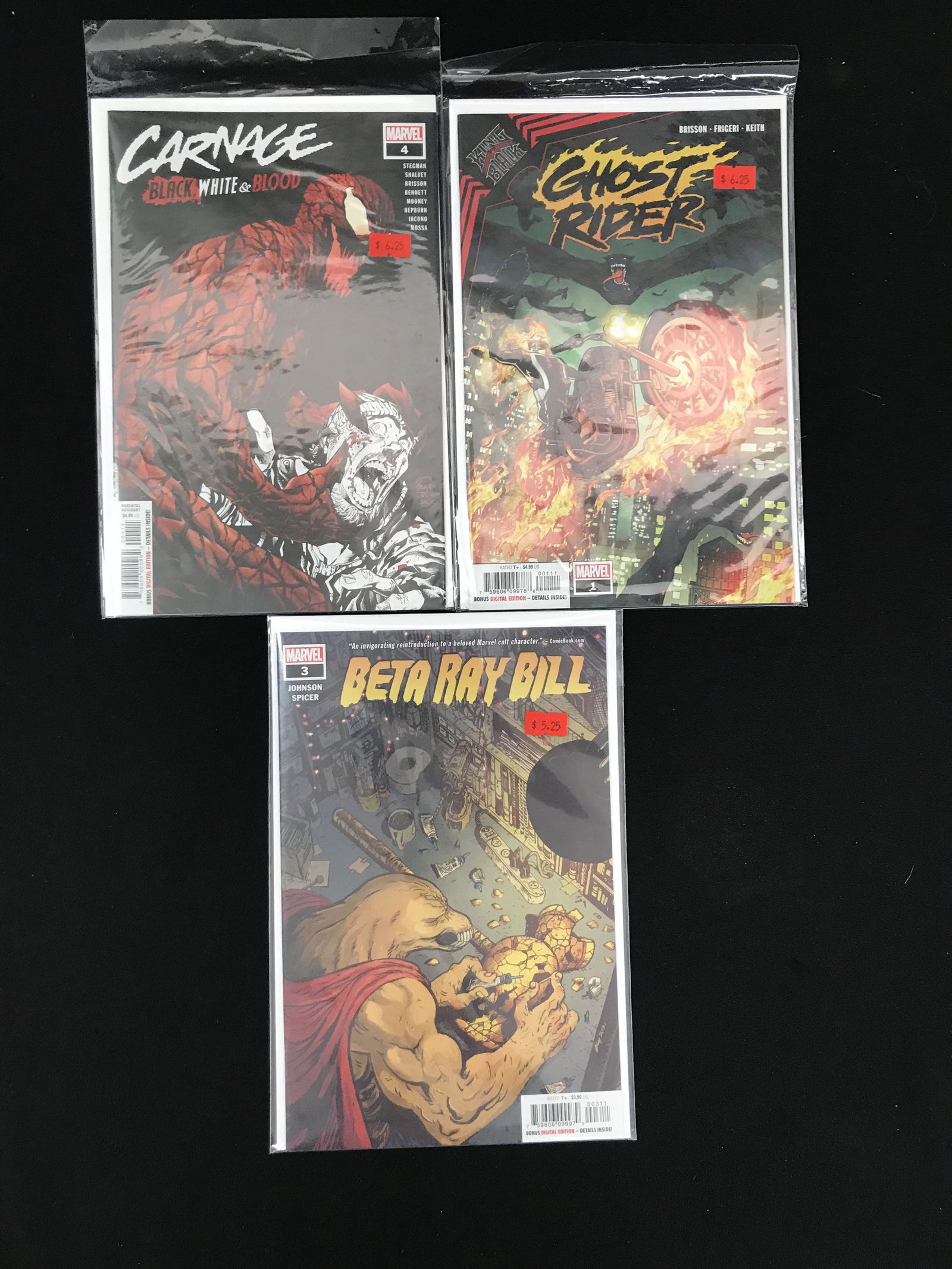 LOT OF VARIOUS MARVEL COMIC BOOKS (1 of 1)