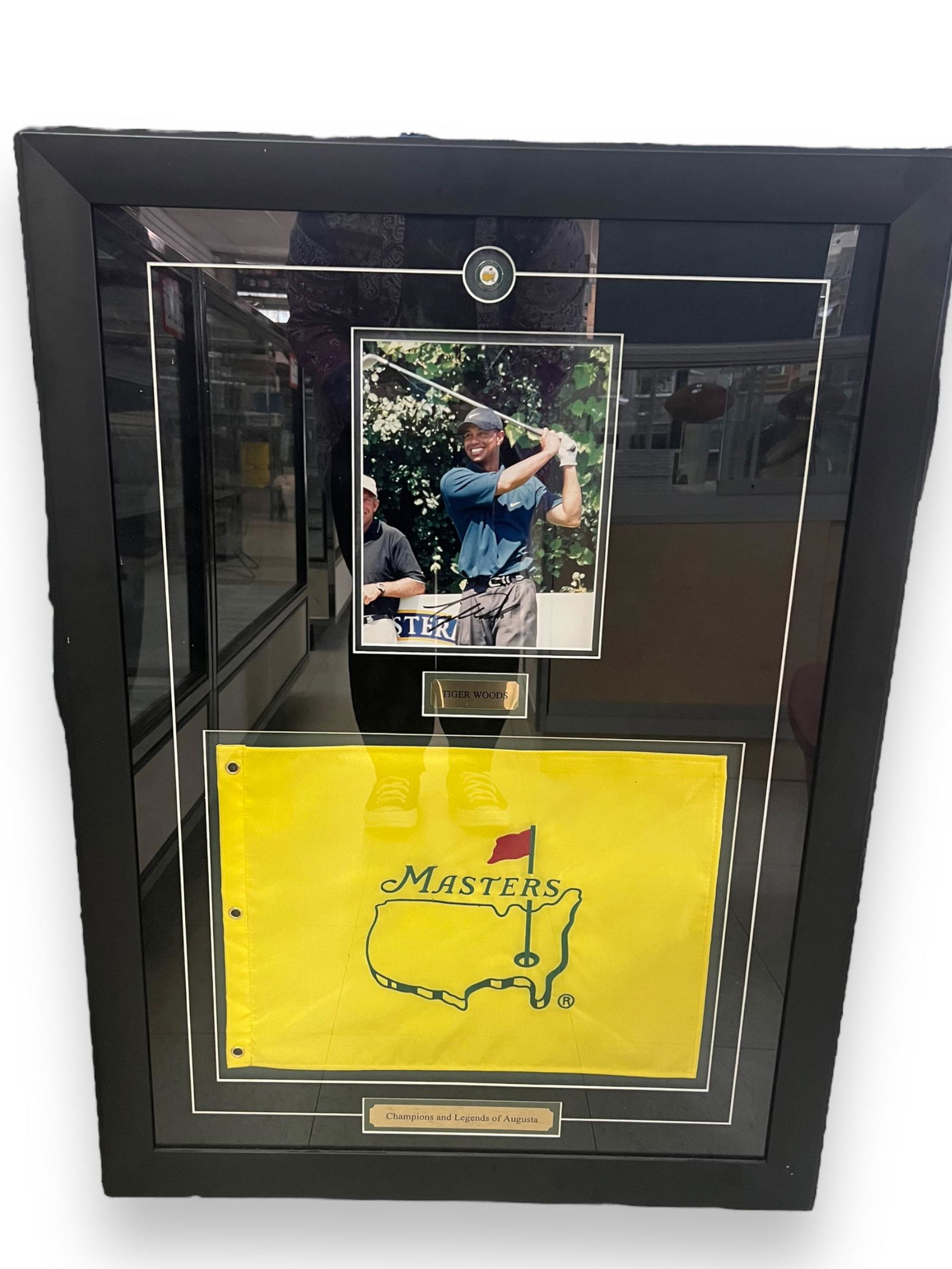 TIGER WOODS SIGNED CUSTOM FRAMED MASTERS DISPLAY (1 of 2)