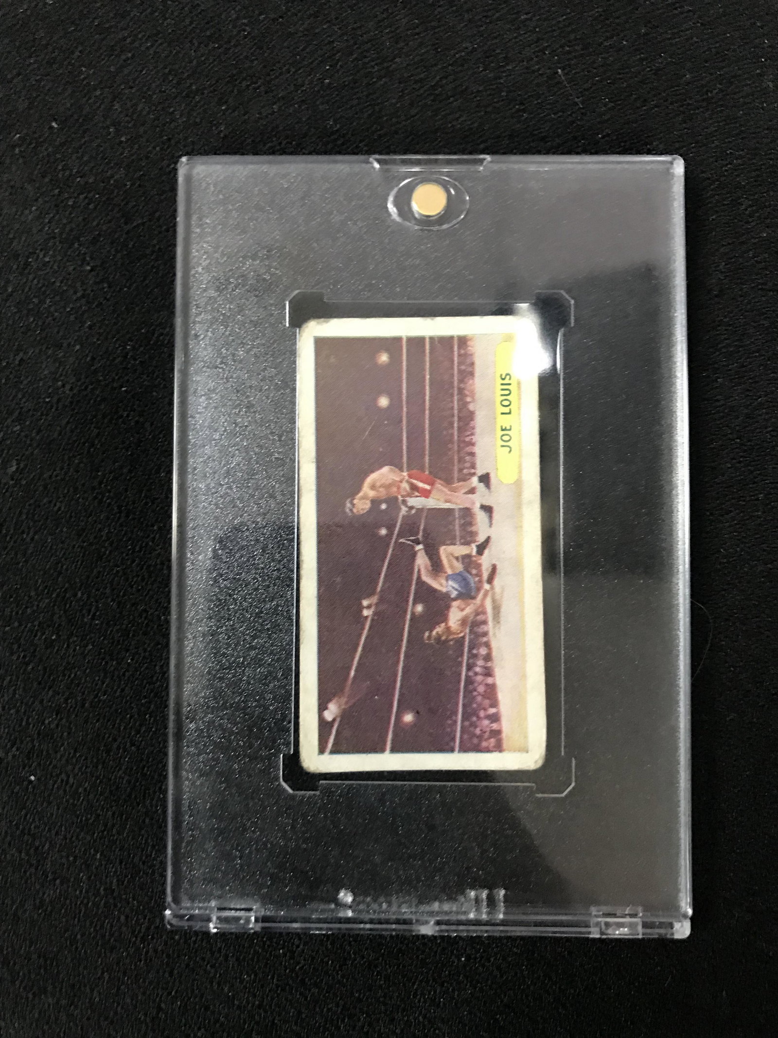1942 JOE LOUIS CIGARETTE BOXING CARD: 1942 JOE LOUIS CIGARETTE BOXING CARD