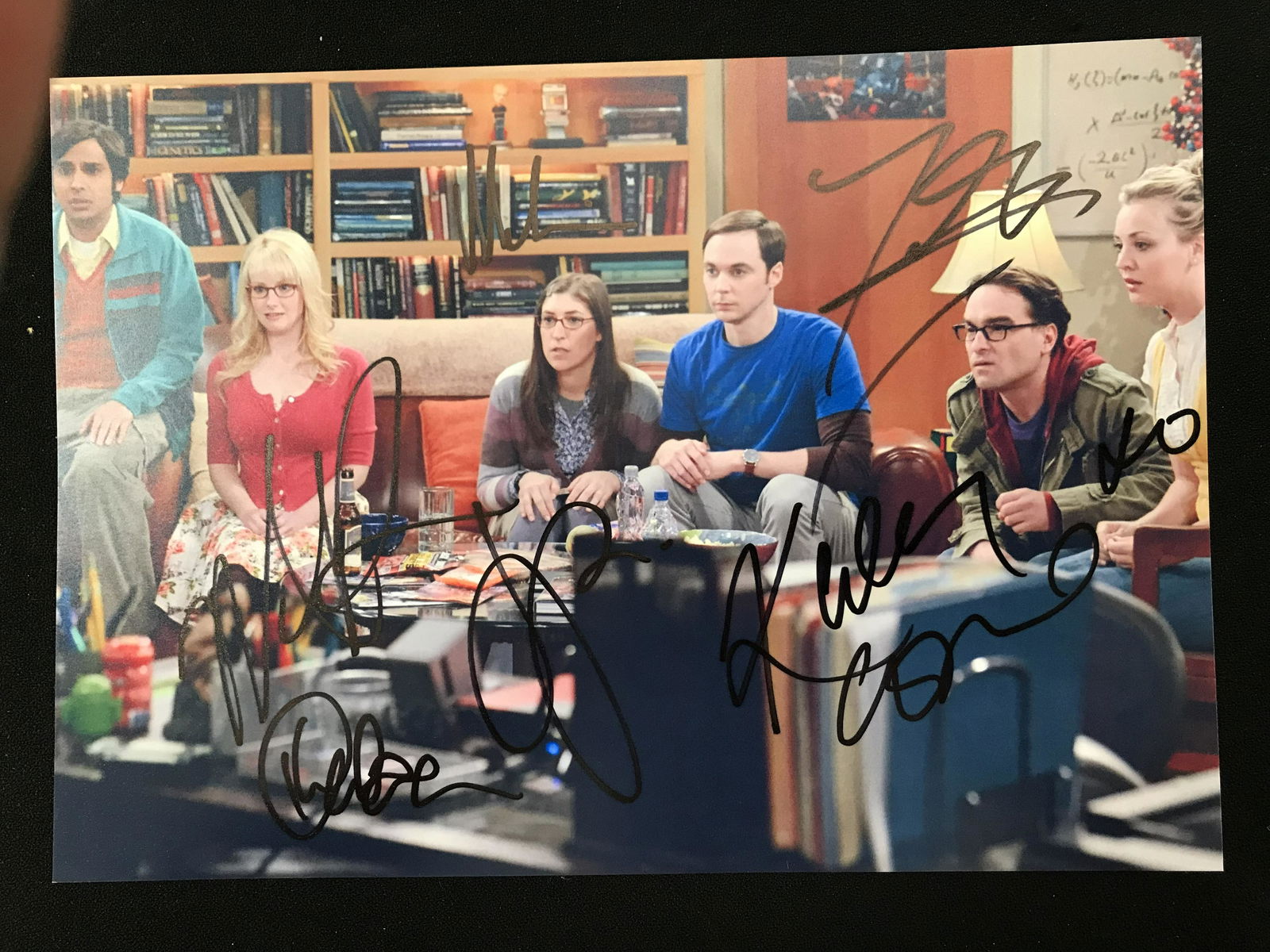 THE BIG BANG THEORY CAST SIGNED 8 X 10 (RA COA) (1 of 2)