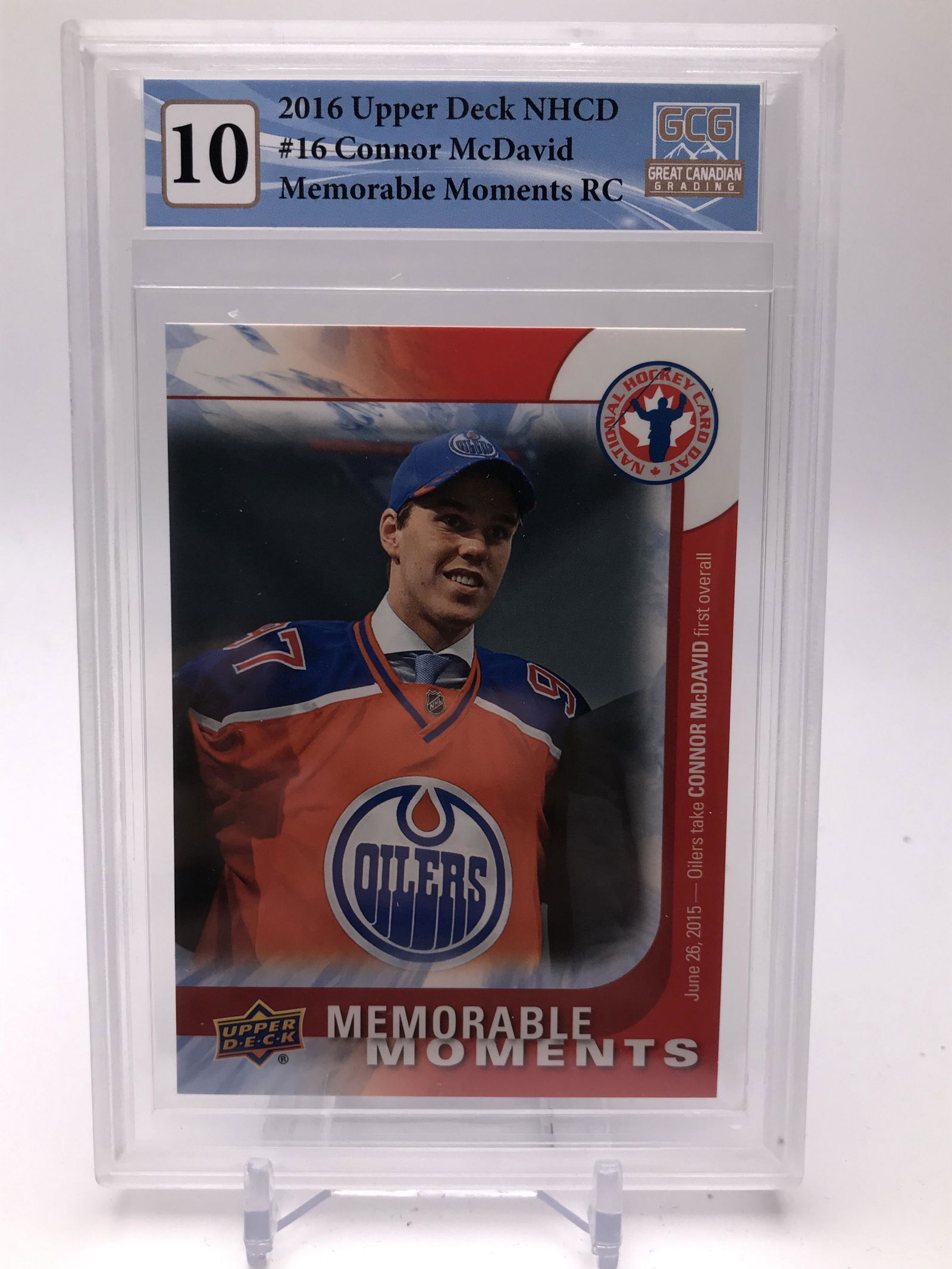 2016 UPPER DECK NHCD #16 CONNOR McDAVID MEMORABLE MOMENTS RD GCG GRADED 10 (1 of 2)