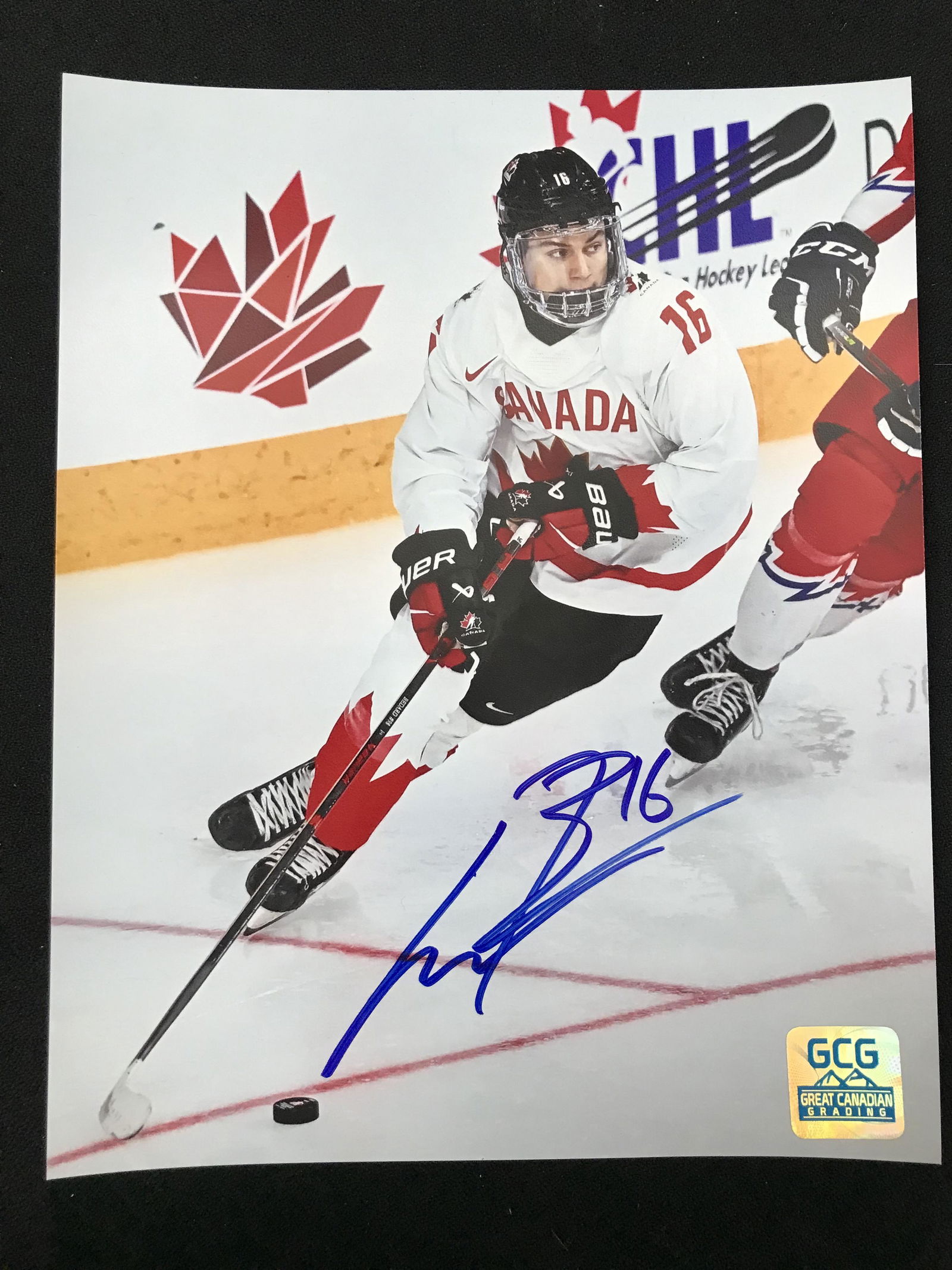 CONNOR BEDARD SIGNED TEAM CANADA 8 X 10 (GCG HOLO): CONNOR BEDARD SIGNED TEAM CANADA 8 X 10 (GCG HOLO)