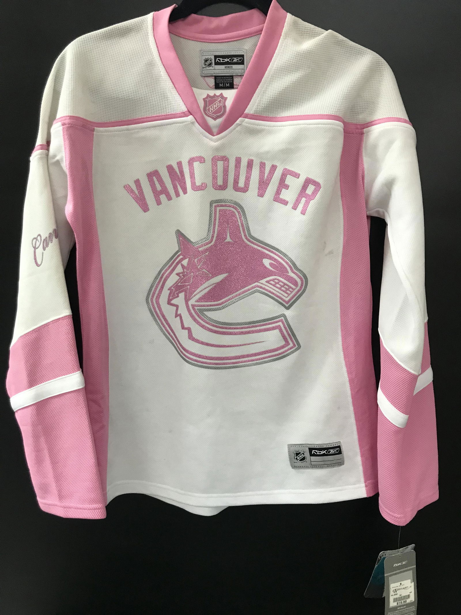 PINK REEBOK VANCOUVER CANUCKS JERSEY NEW WITH TAGS: Prices are in Canadian dollars