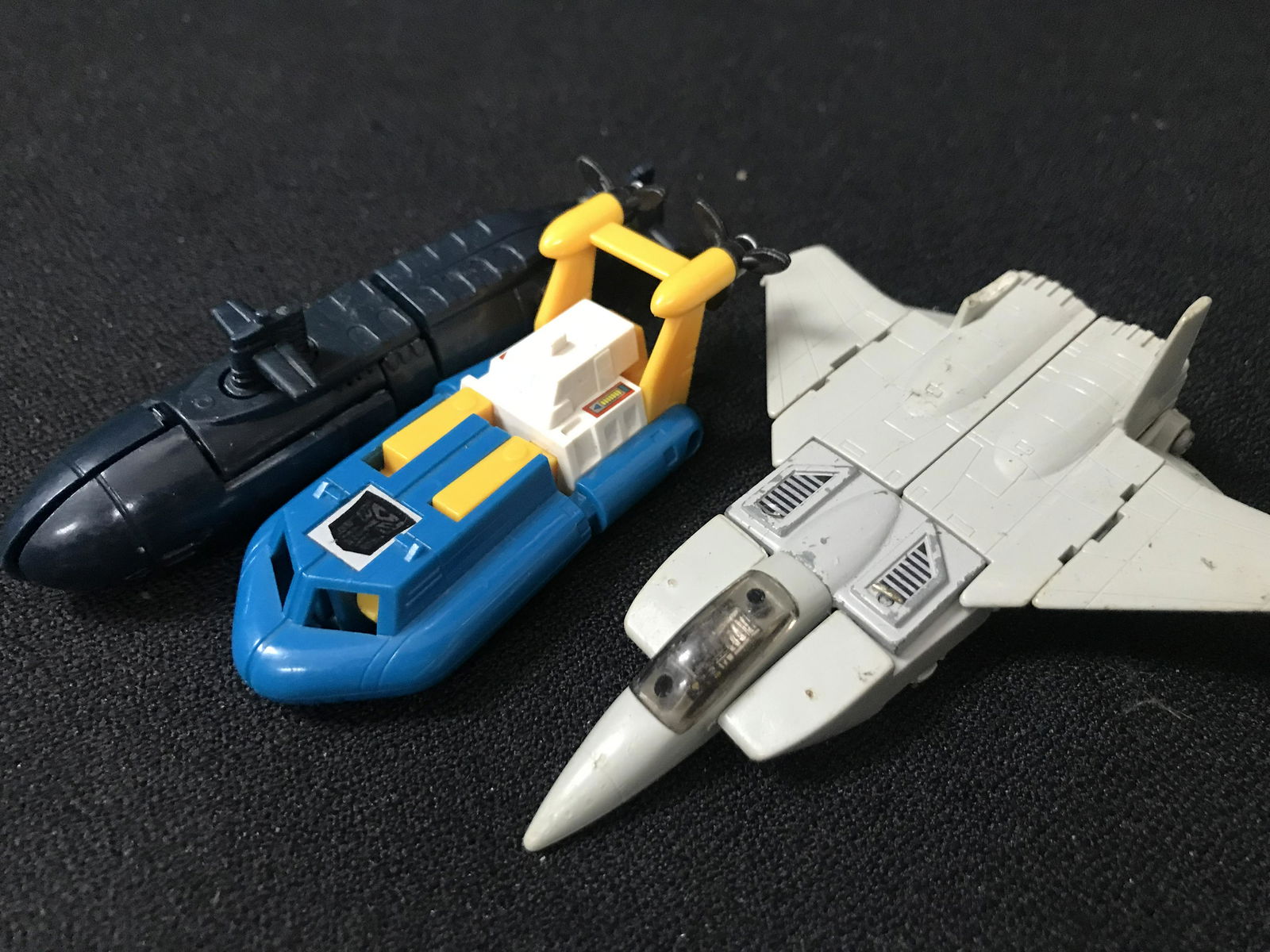 LOT OF TOY  TRANSFORMERS (1 of 1)