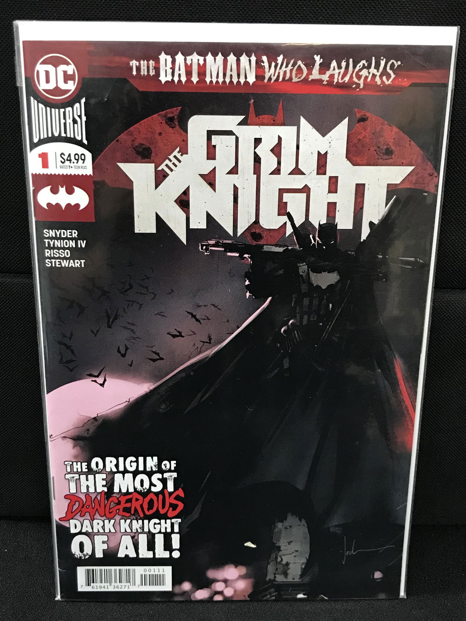 DC UNIVERSAL COMICS BATMAN GRIM KNIGHT #1 (1 of 1)