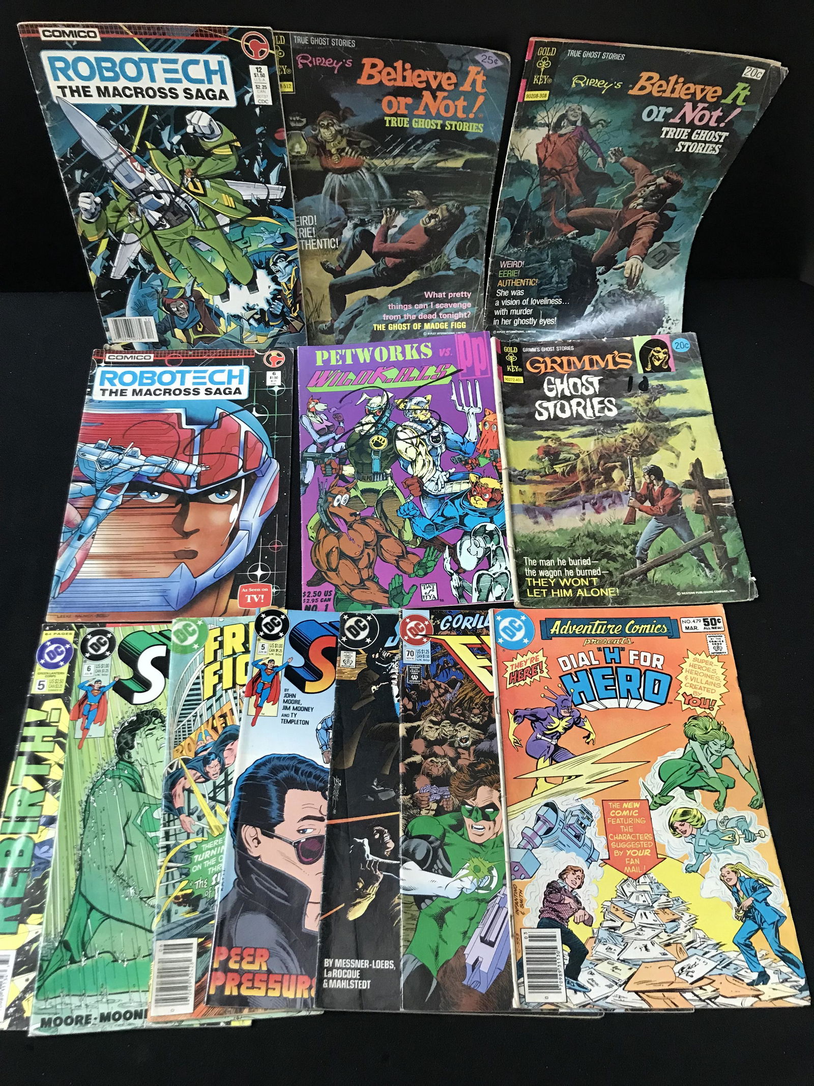 VARIOUS SUPERHERO COMIC BOOK LOT (1 of 1)