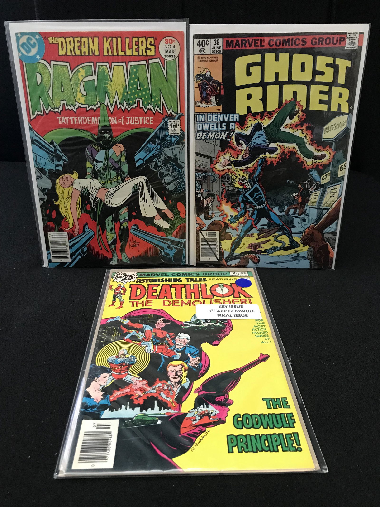 VARIOUS SUPERHERO COMIC BOOK LOT (1 of 1)