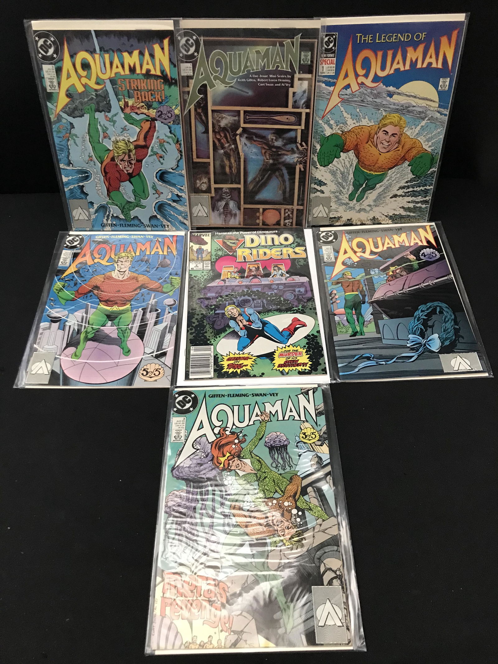 DC COMICS AQUAMAN COMIC BOOK LOT (1 of 1)