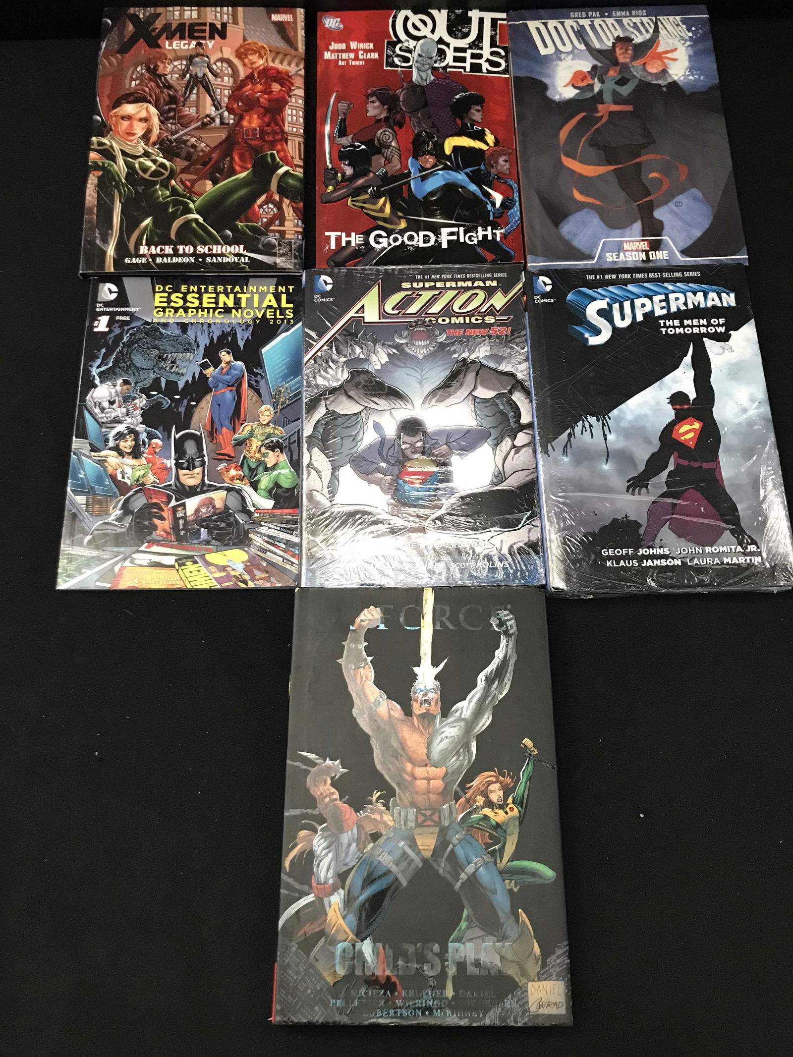 VARIOUS SUPERHERO COMIC BOOK LOT (1 of 1)
