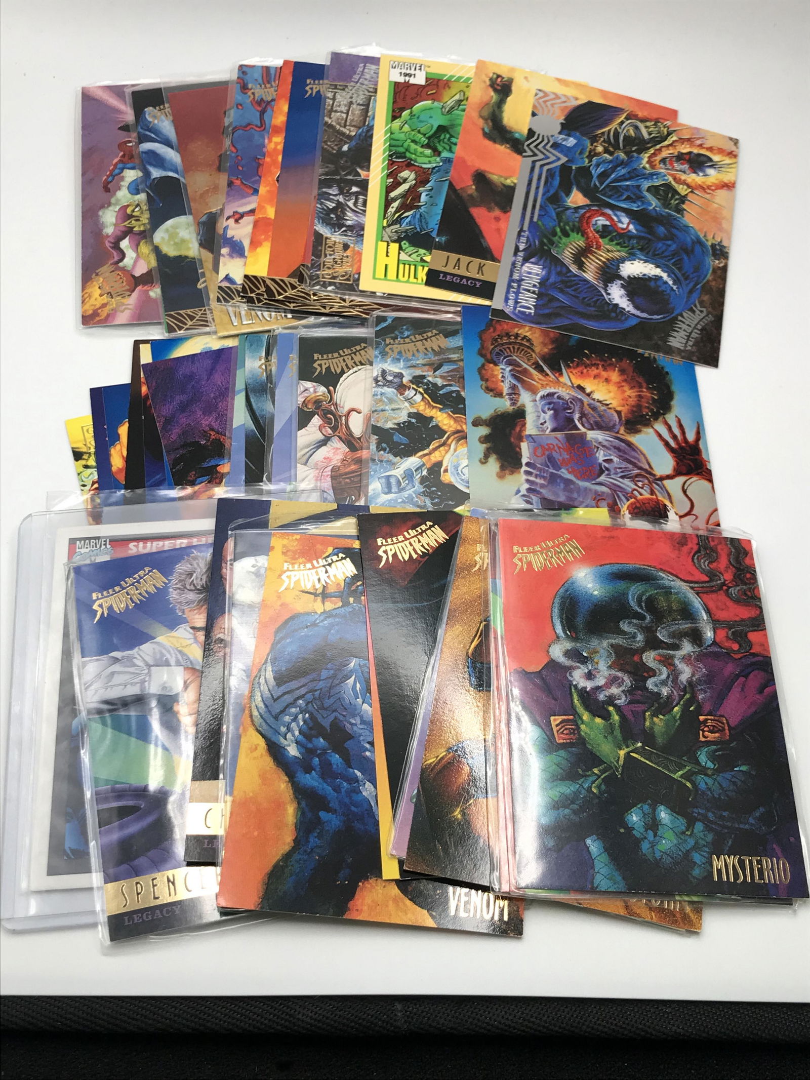 MARVEL SUPERHERO TRADING CARD LOT (1 of 1)