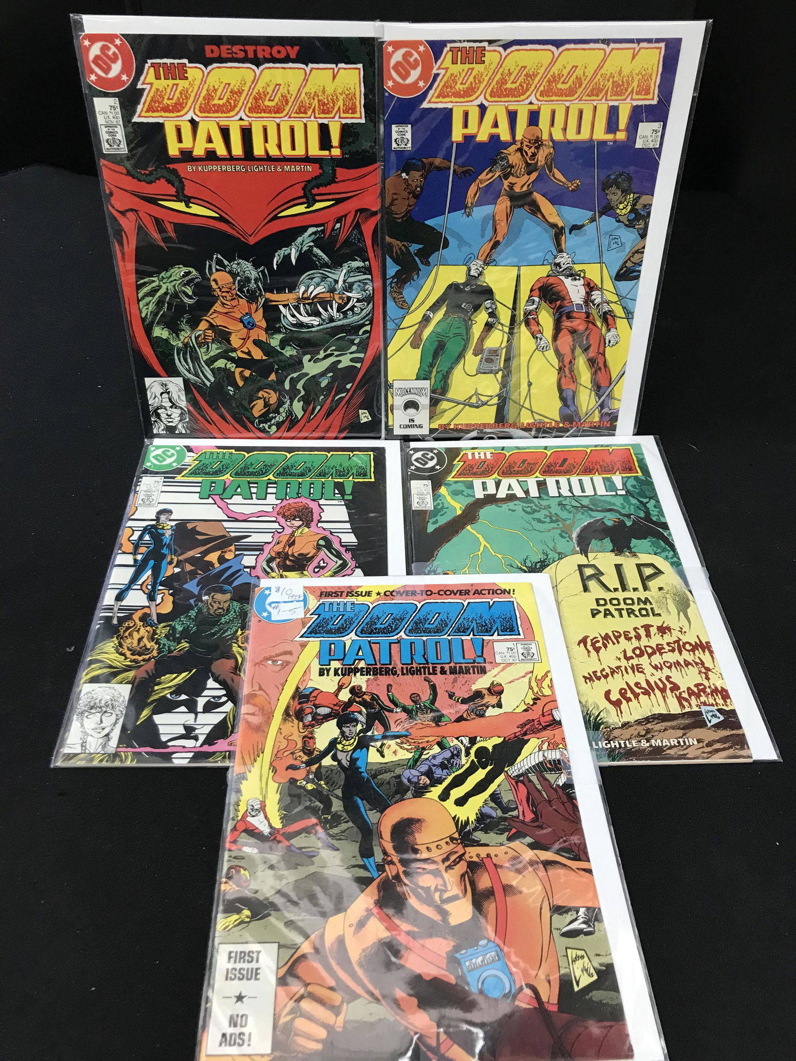 DC COMICS DOOM PATROL COMIC BOOK LOT (1 of 1)